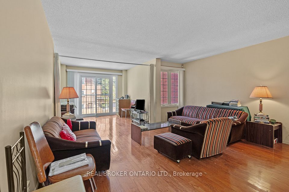 634 Adelaide Street, Toronto, ON M6J 1A9