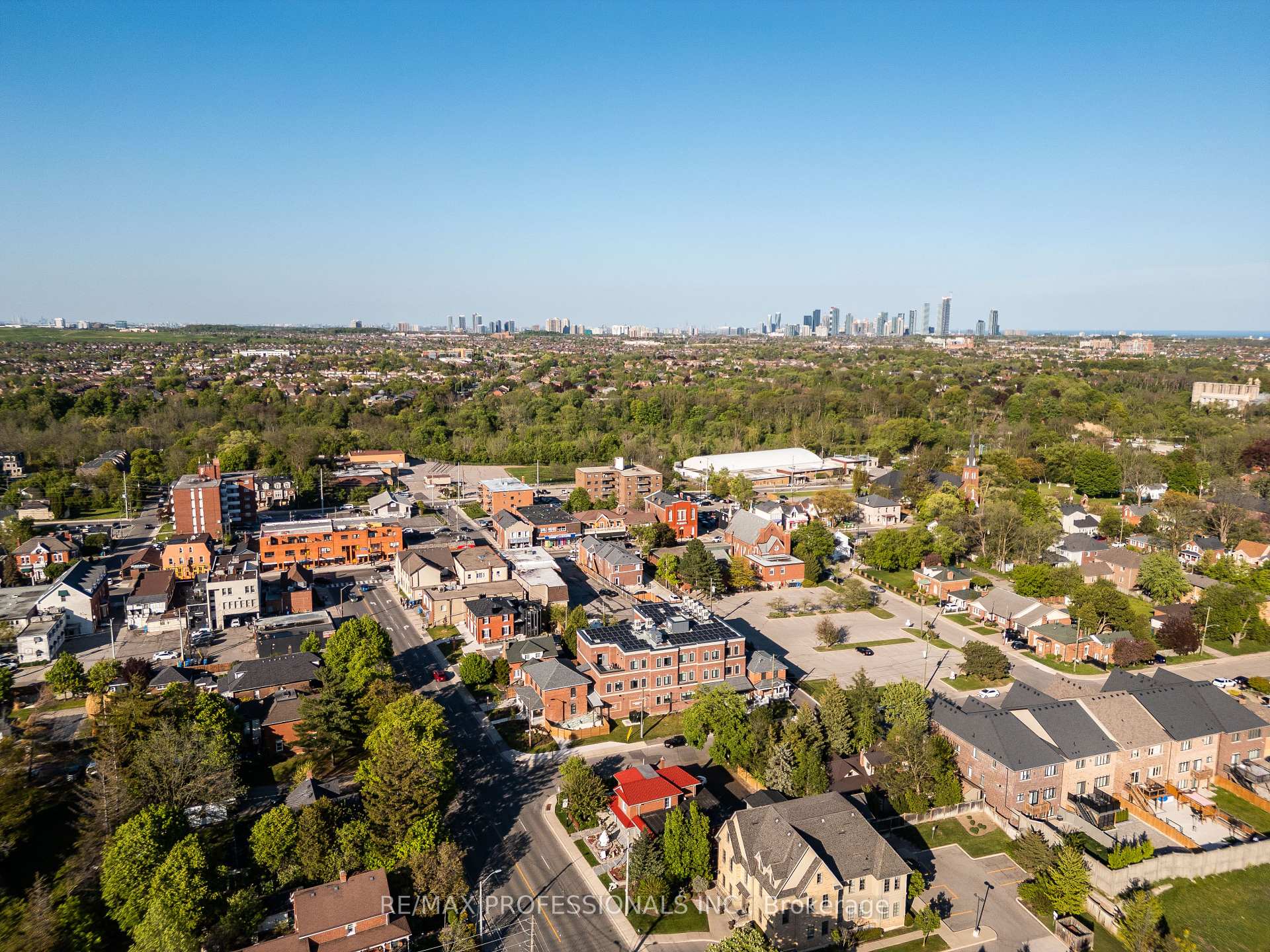 3 Bedrooms Condo at 150 Joymar, Mississauga For sale