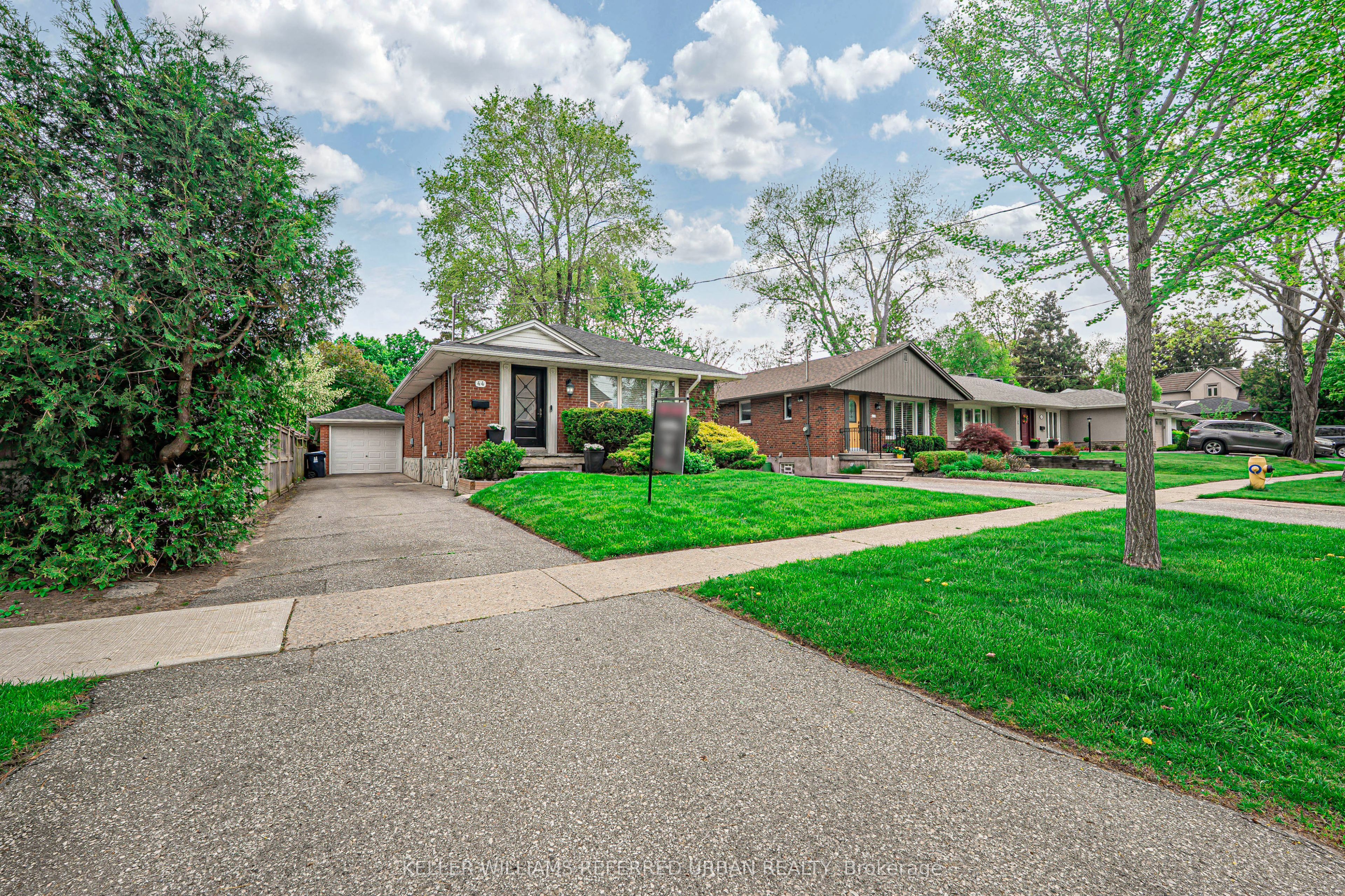 44 Burnelm Drive, Toronto, ON M6B 4N3