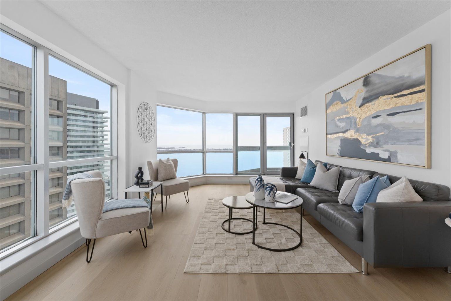 10 Yonge Street 3211
