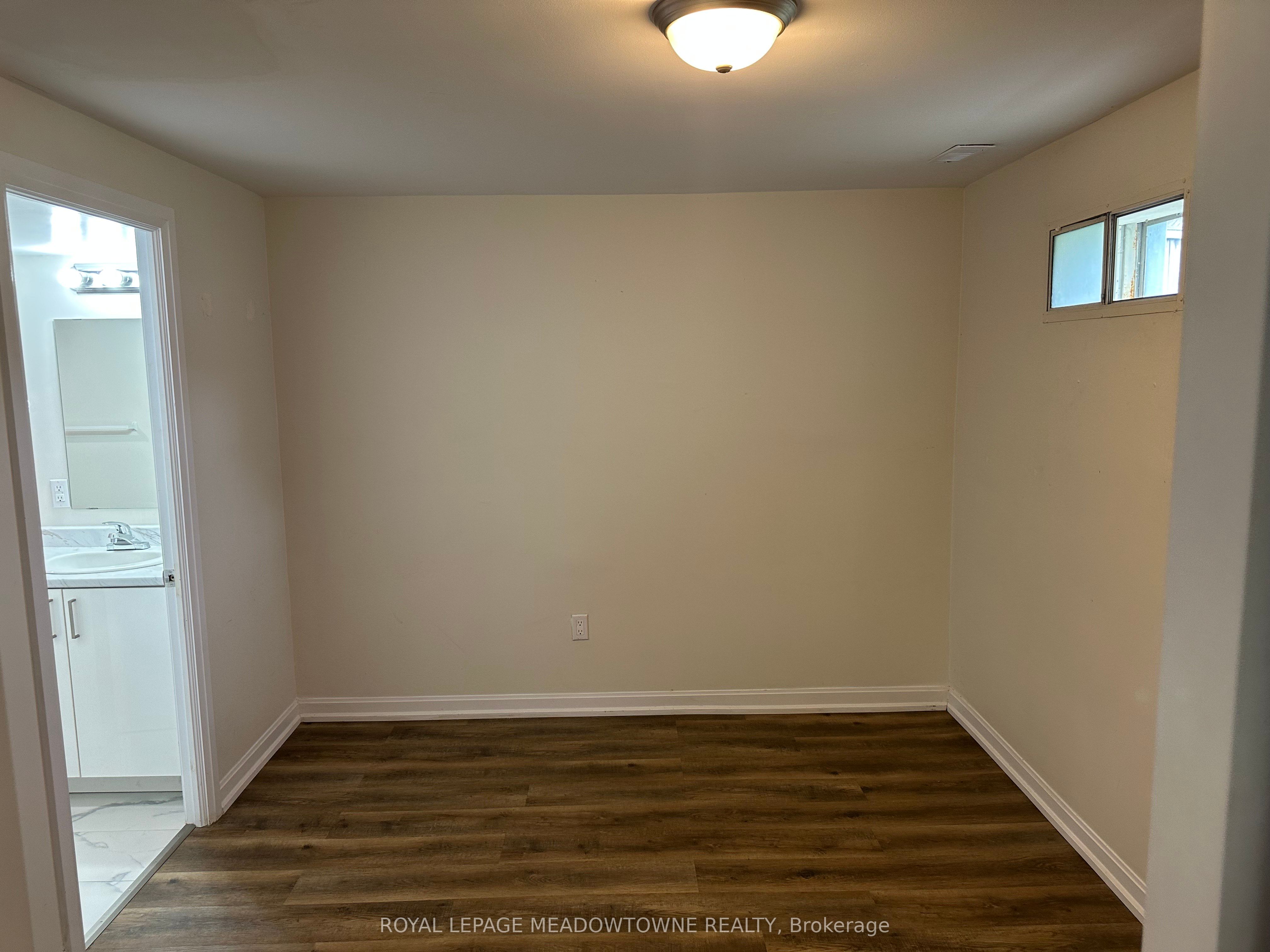 338 Whitehead Crescent