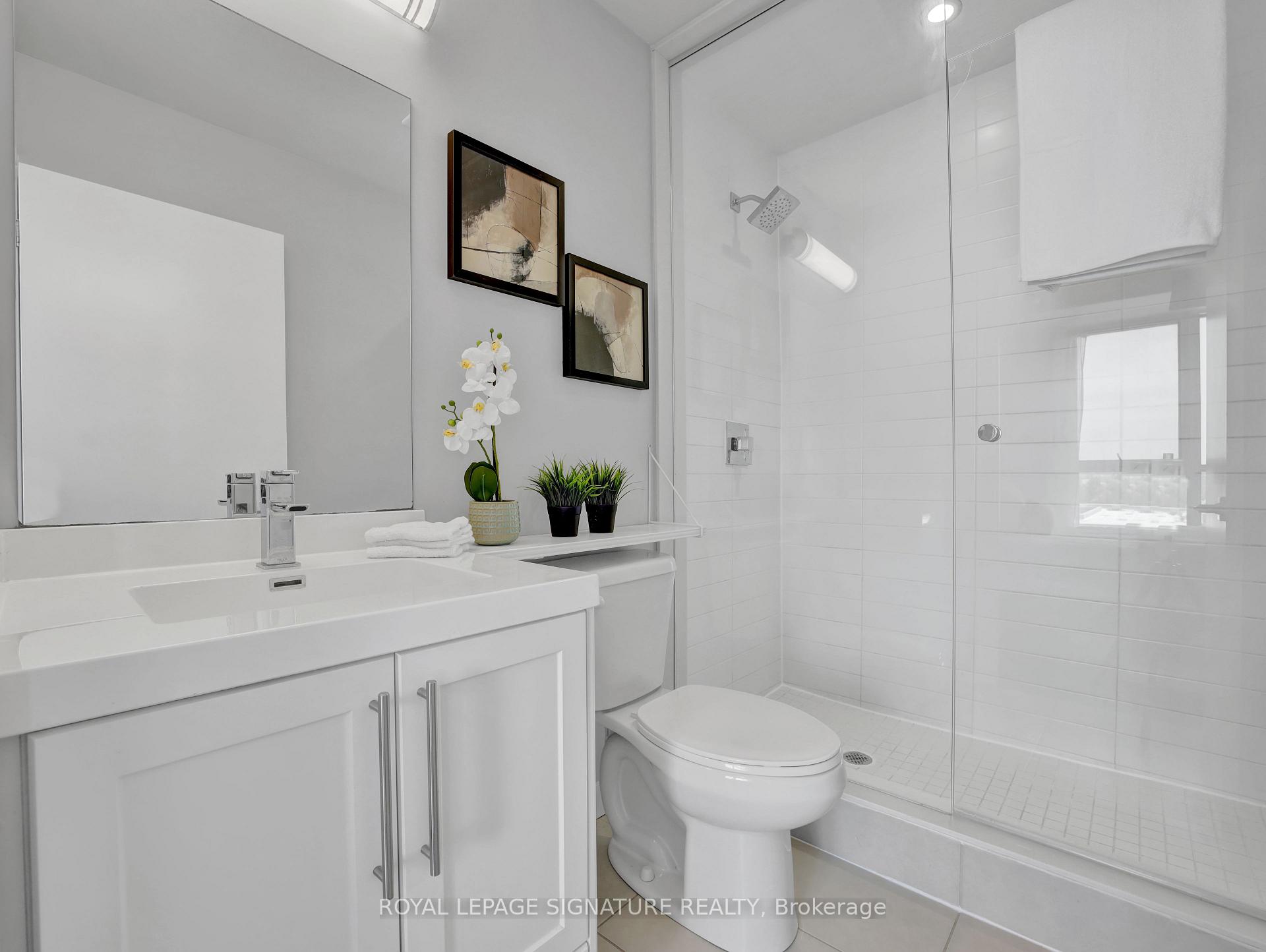 2 Bedrooms Condo at 2081 Fairview, Burlington For sale