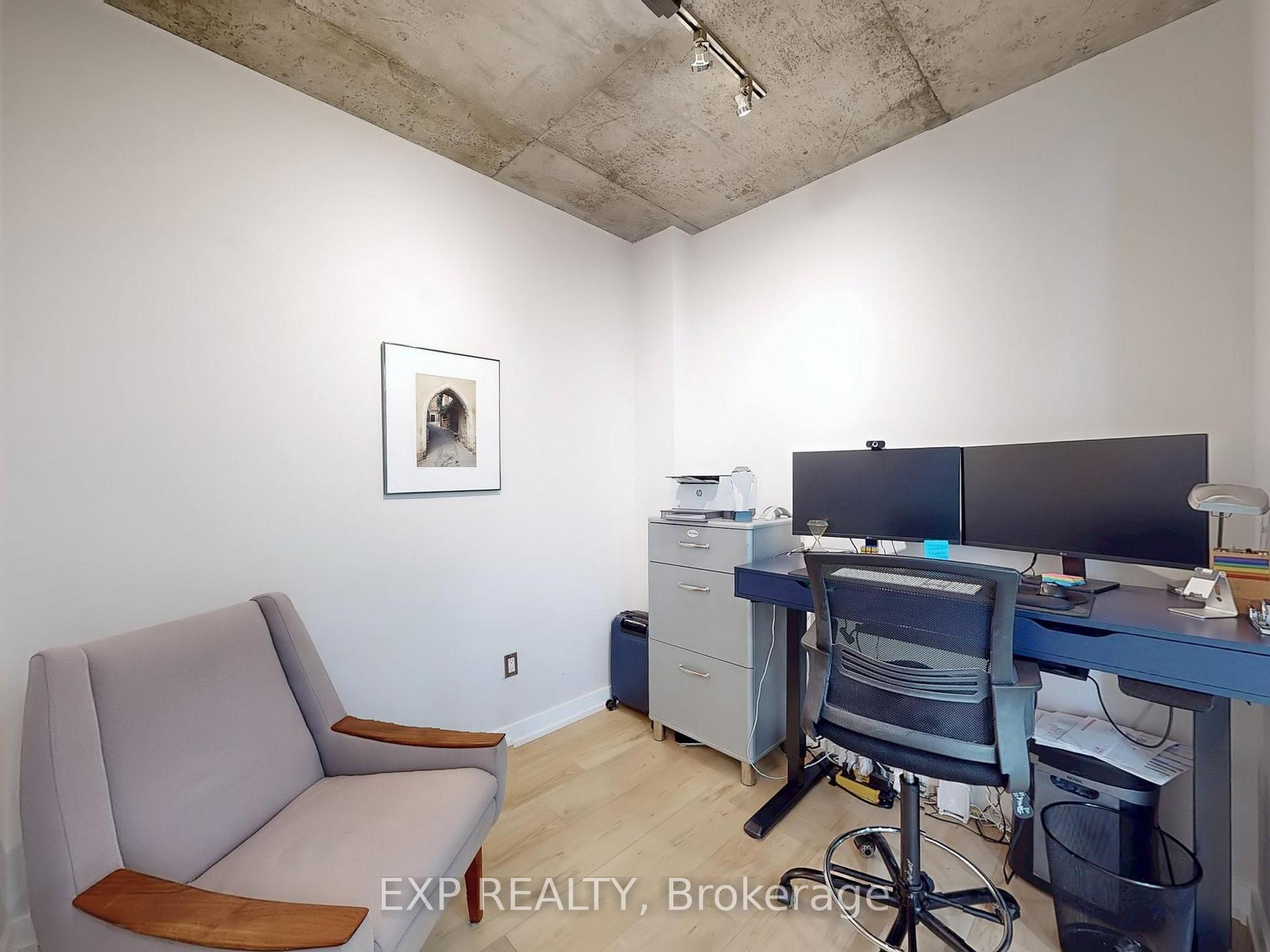 2 Bedrooms Condo at 285 Mutual, Toronto For sale