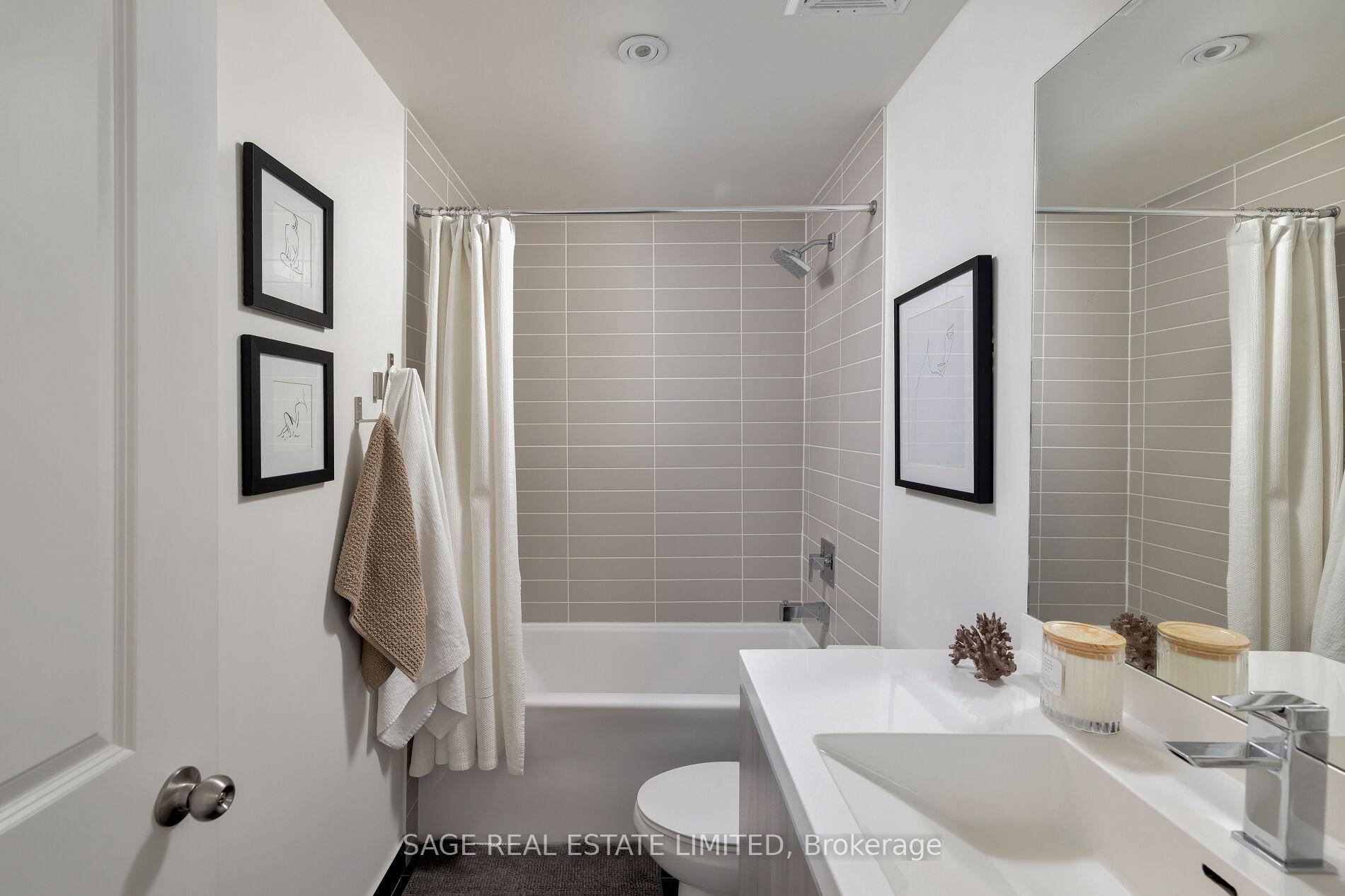 2 Bedrooms Condo at 105 George, Toronto For sale