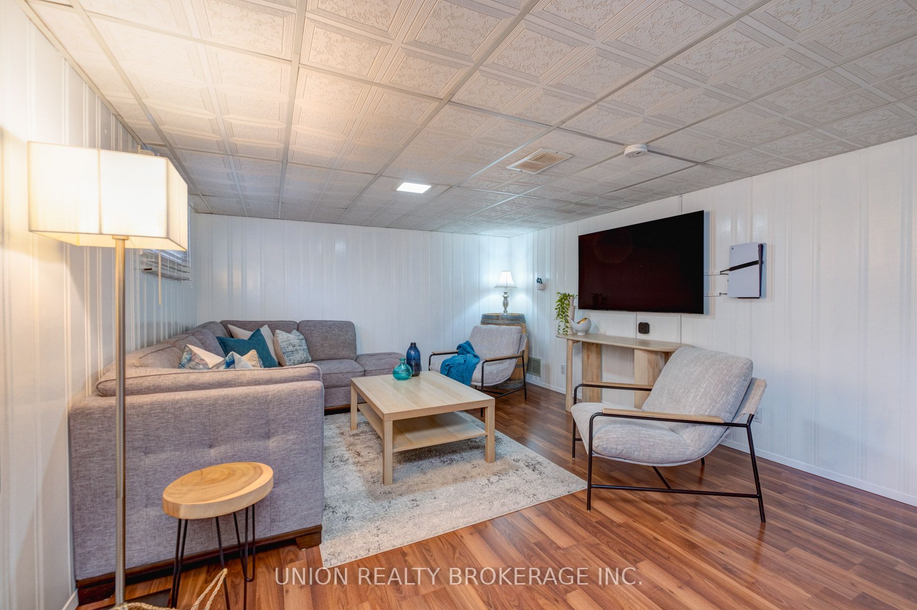 100 Lilian Drive