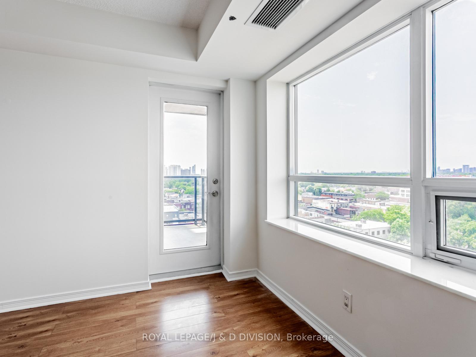 3 Bedrooms Condo at 60 Heintzman, Toronto For sale