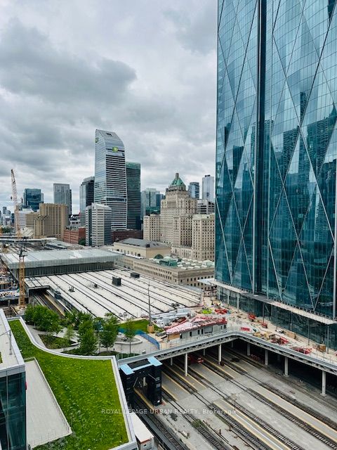 18 Yonge Street, #2205