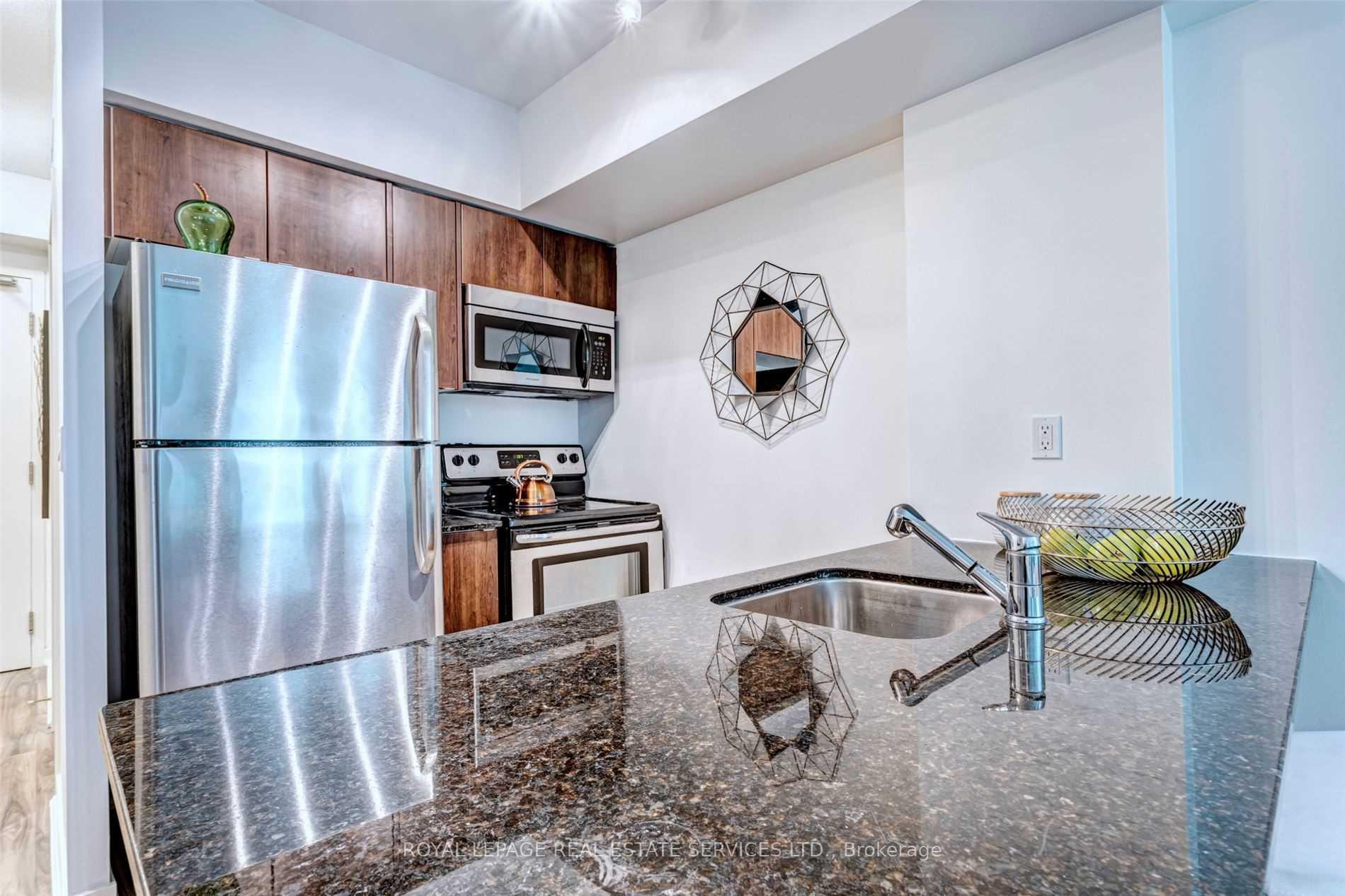 2 Bedrooms Condo at 59 East Liberty, Toronto For sale