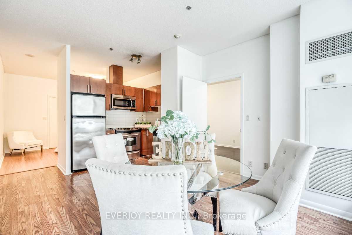 1 Bedroom Condo at 96 St Patrick,  Toronto For sale