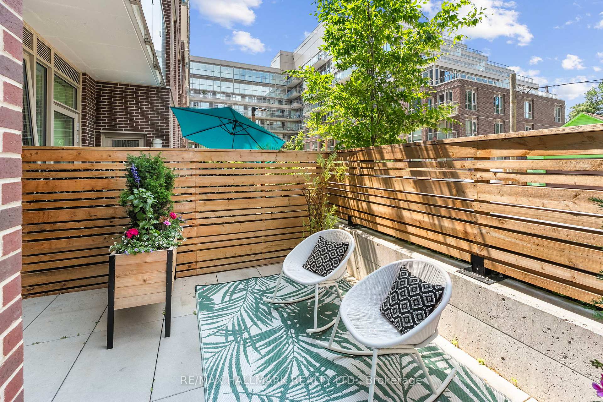 2 Bedrooms Condo at 150 Logan, Toronto For sale