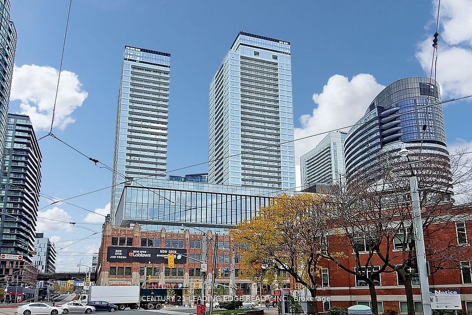 17 Bathurst