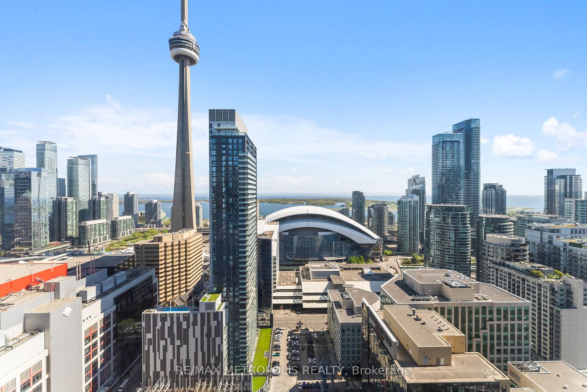 2 Bedrooms Condo at 15 Mercer, Toronto For sale