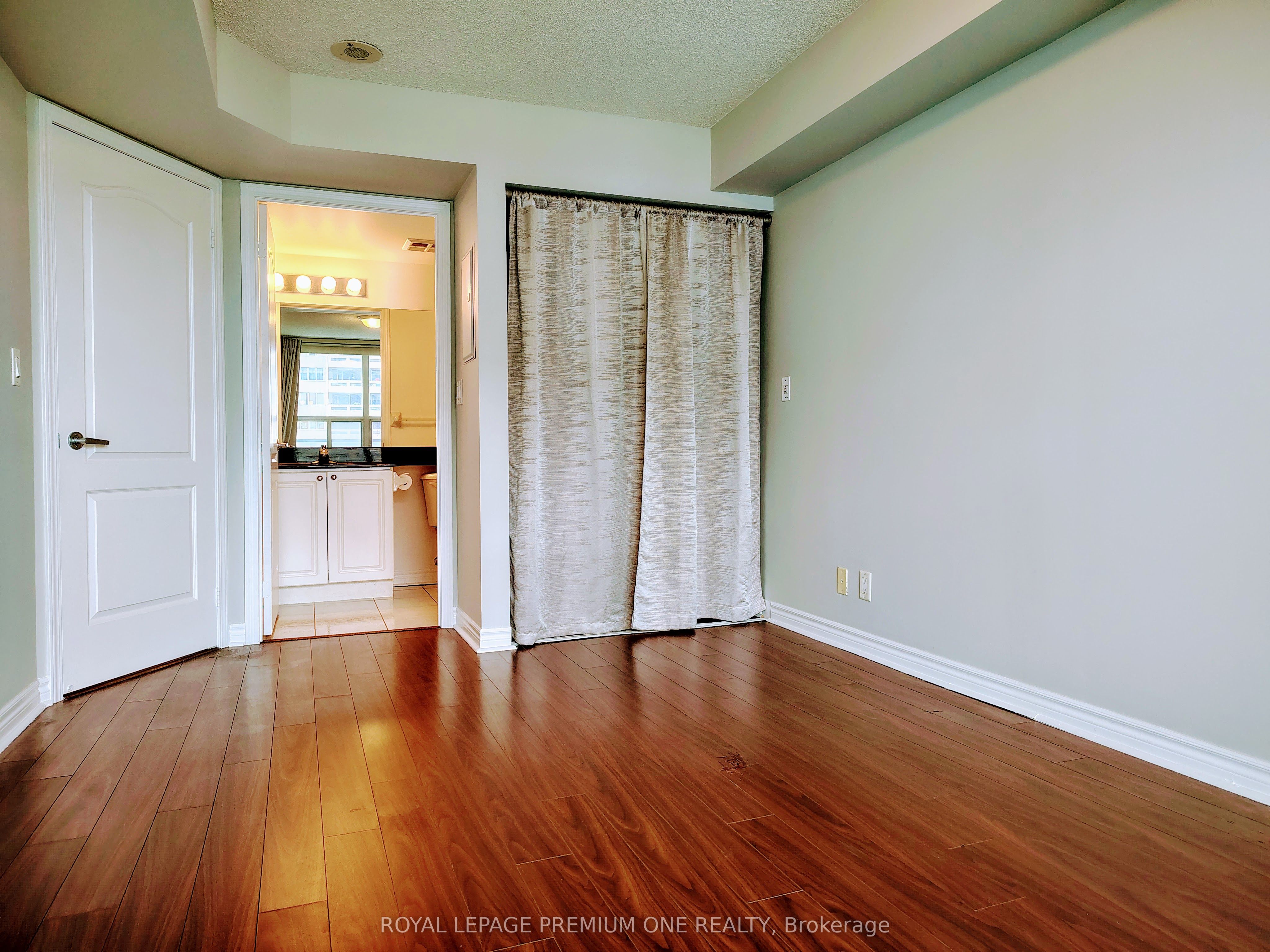 1 Elm Drive W, #1301