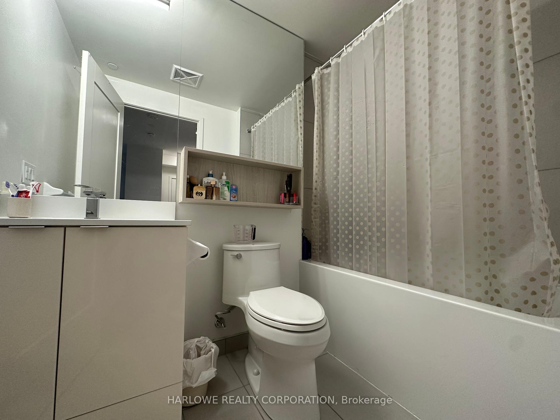 1 Bedroom Condo at 70 Princess,  Toronto For sale