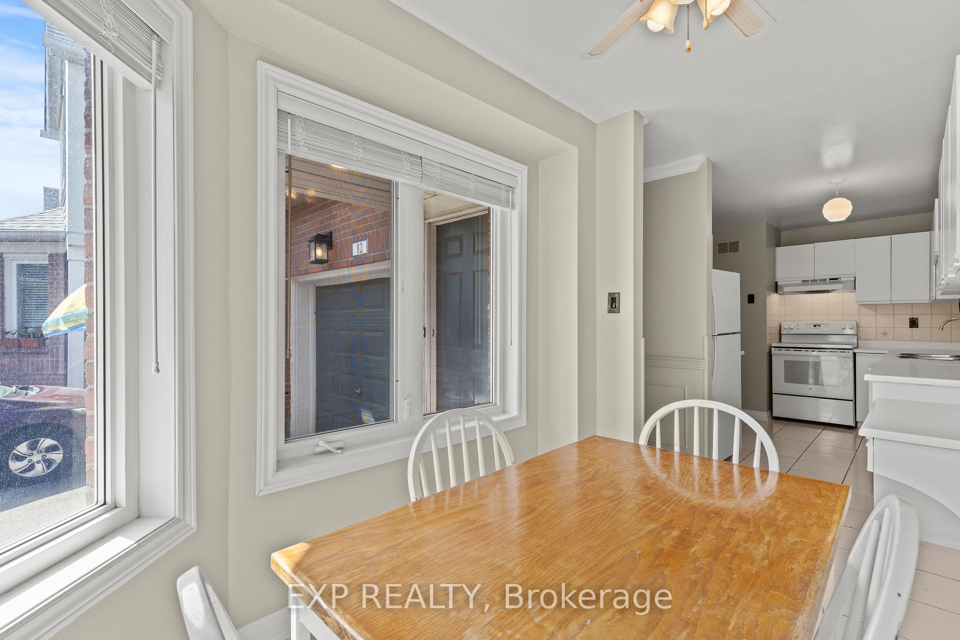 3 Bedrooms Condo at 2205 South Millway, Mississauga For sale