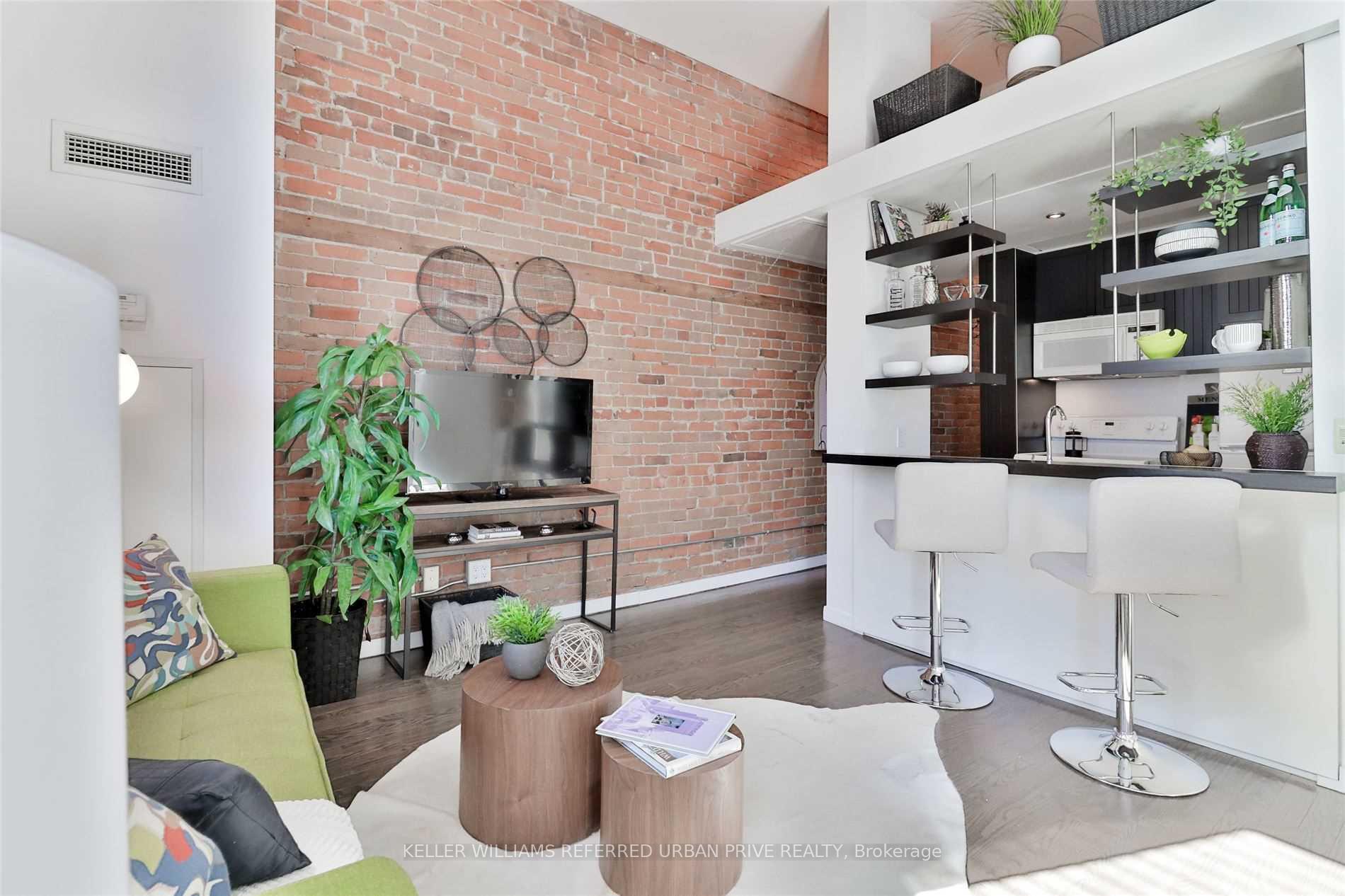 Condo at 915 King, Toronto For sale
