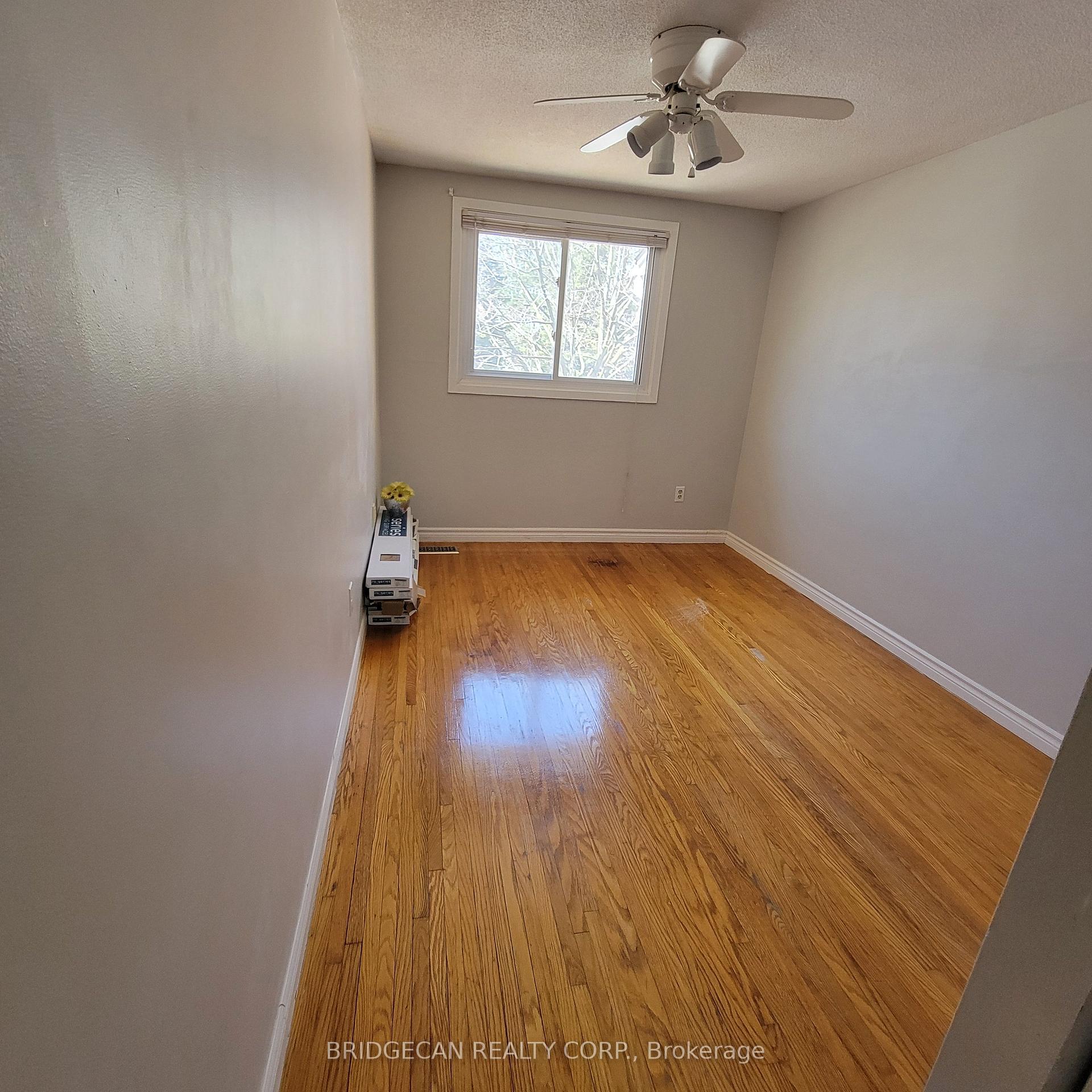 3 Bedrooms Condo at 151 Gateshead,  Hamilton For sale