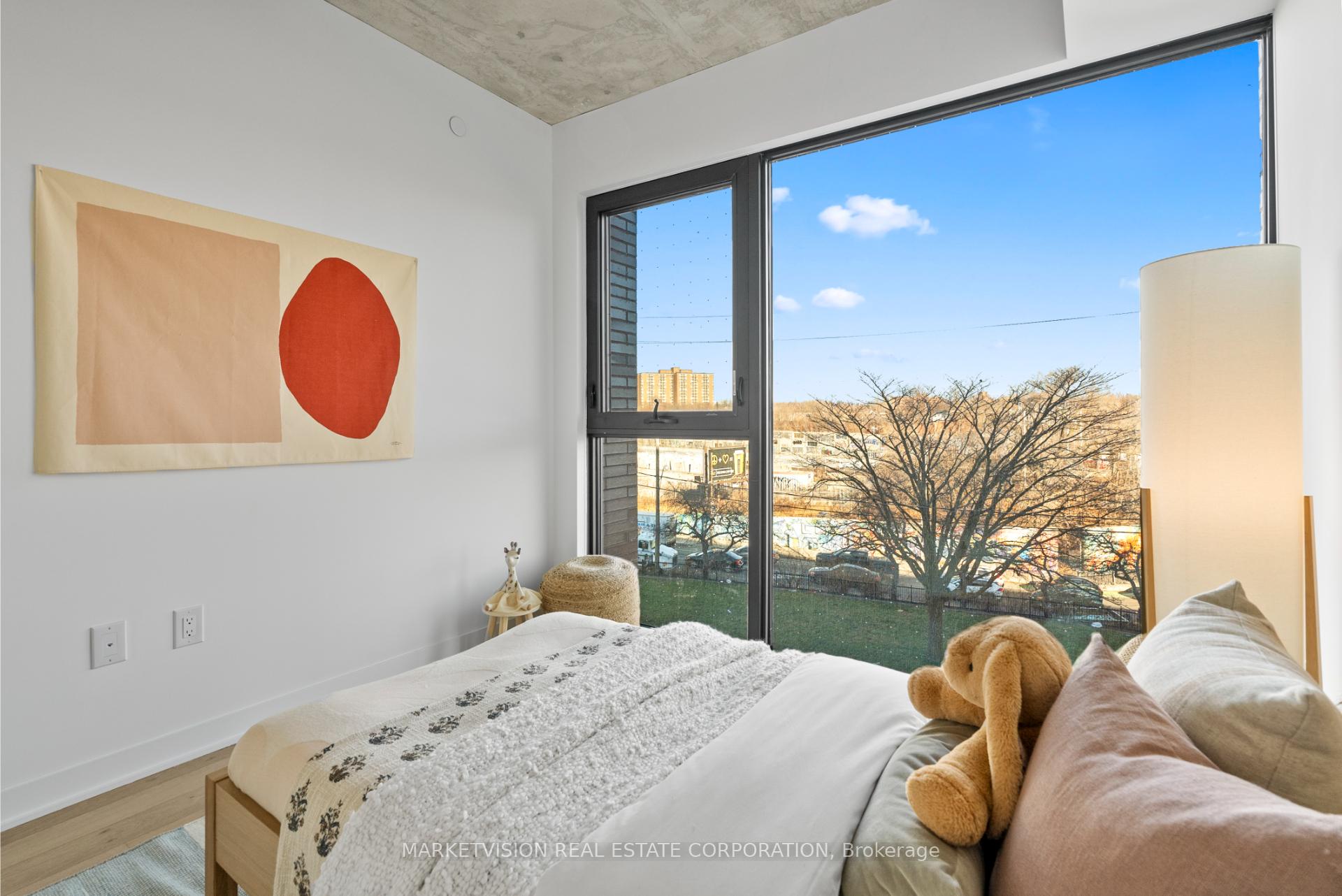 4 Bedrooms Condo at 2625 Dundas,  Toronto For sale