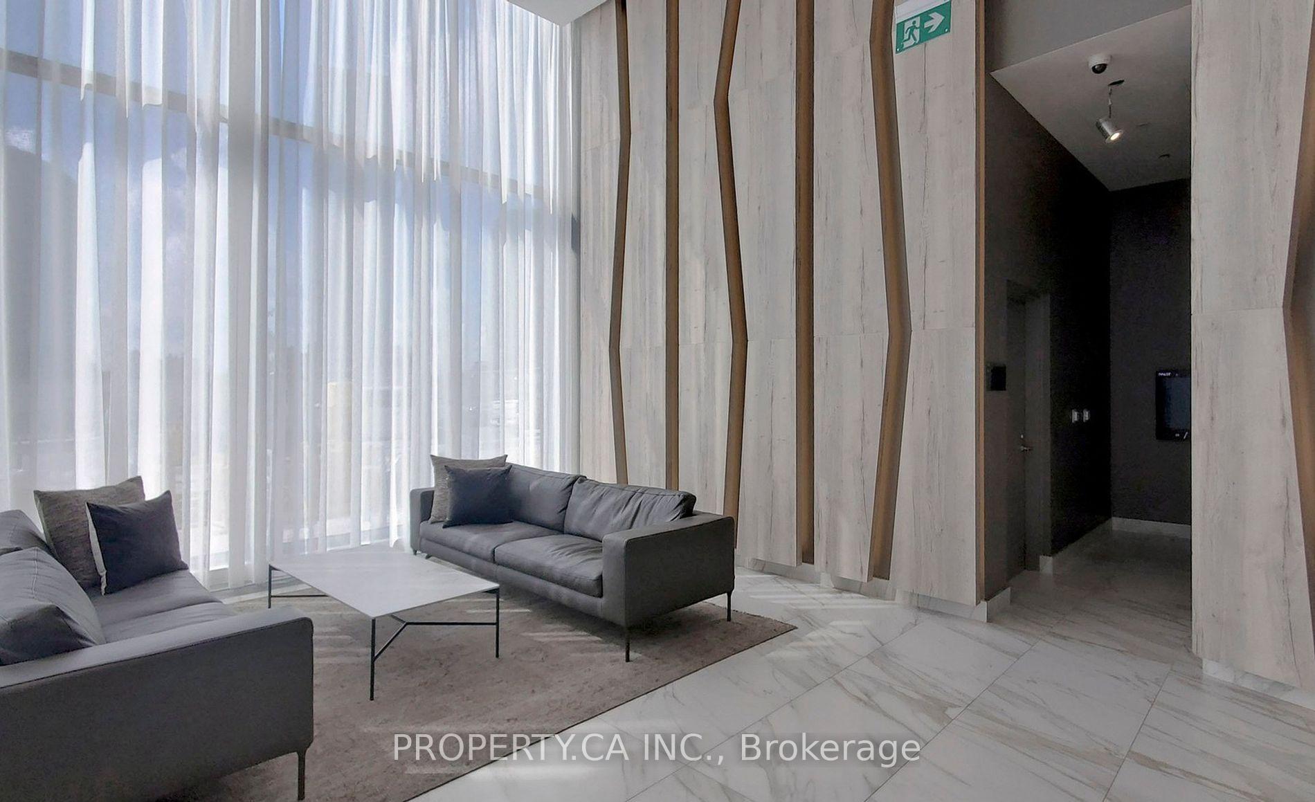 3 Bedrooms Condo at 3883 Quartz, Mississauga For sale