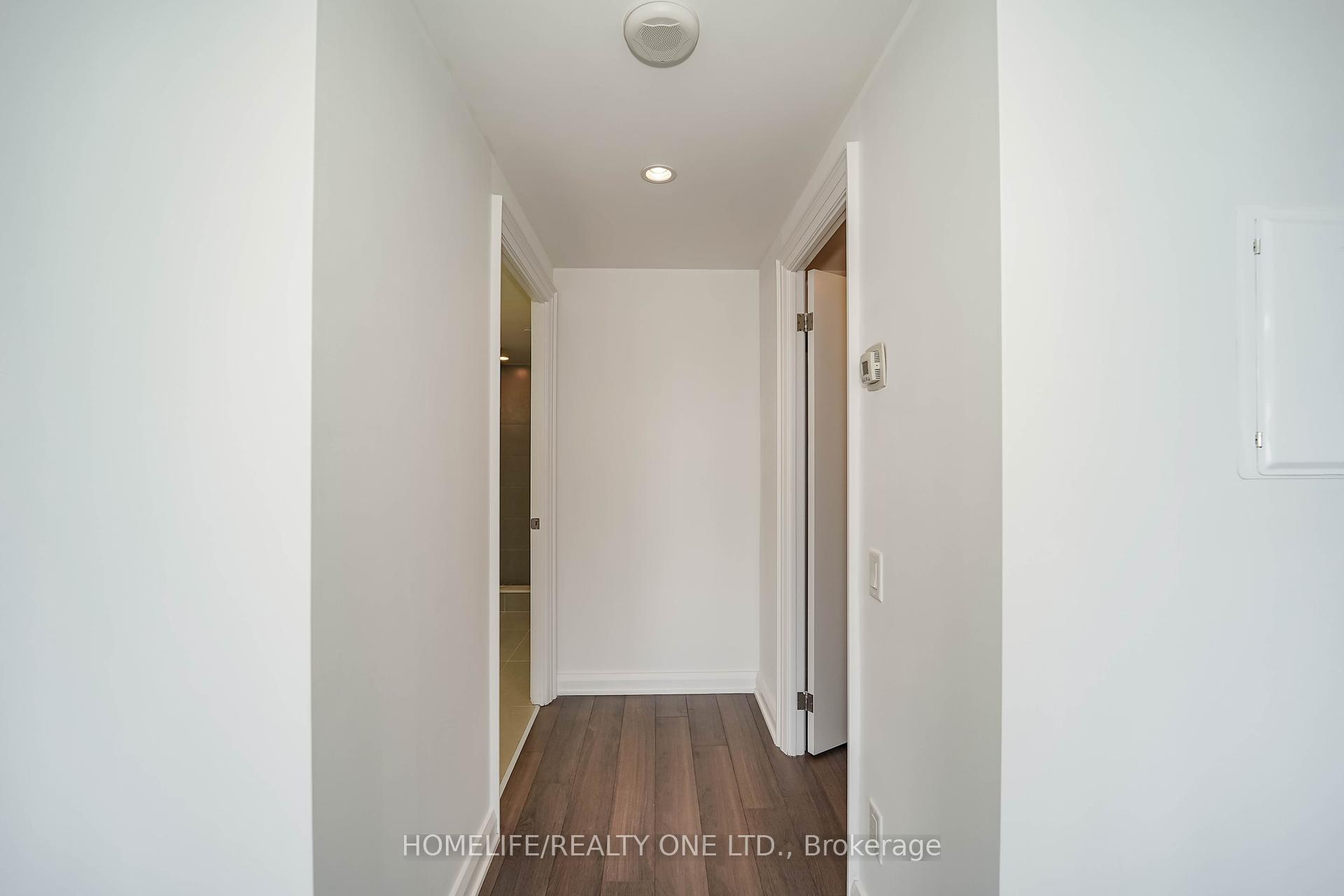 2 Bedrooms Condo at 155 Yorkville, Toronto For sale