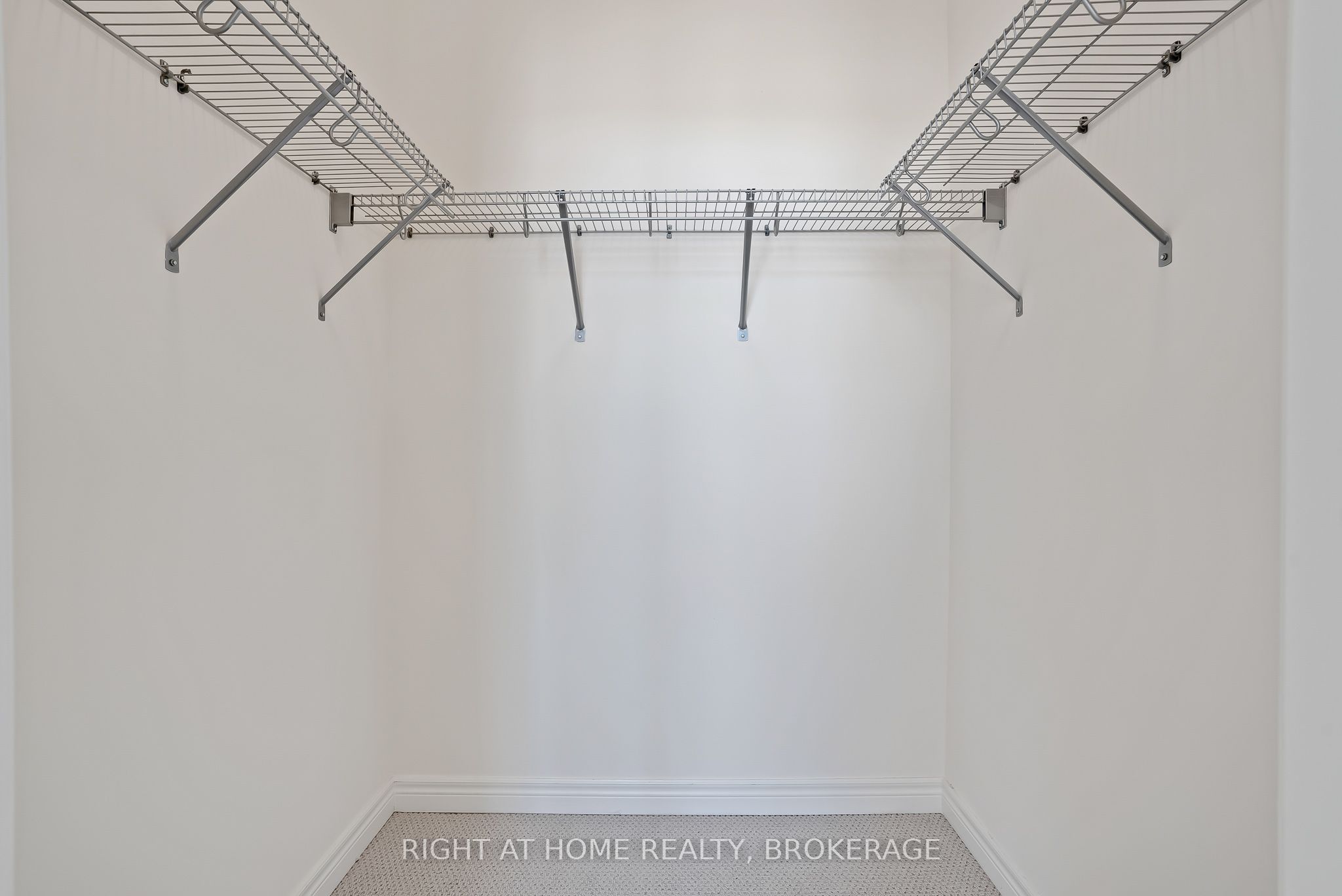 19 Robarts Drive