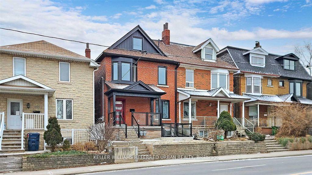 783 Dufferin Avenue 1 Toronto C01, Ontario Beautifully renovated and tastefully decorated. This amazing executive suite features open concept living - kitchen - dining room with 4 additional spacious rooms; great for large family. Great outdoor space ideal for entertaining your guests. Prime location: across the street from Dufferin Mall, walking distance to trendy Bloor Street West and the Dufferin subway station. Bus stop right at doorstep. Minutes to downtown core and all major highways. This unit won't last, so hurry.