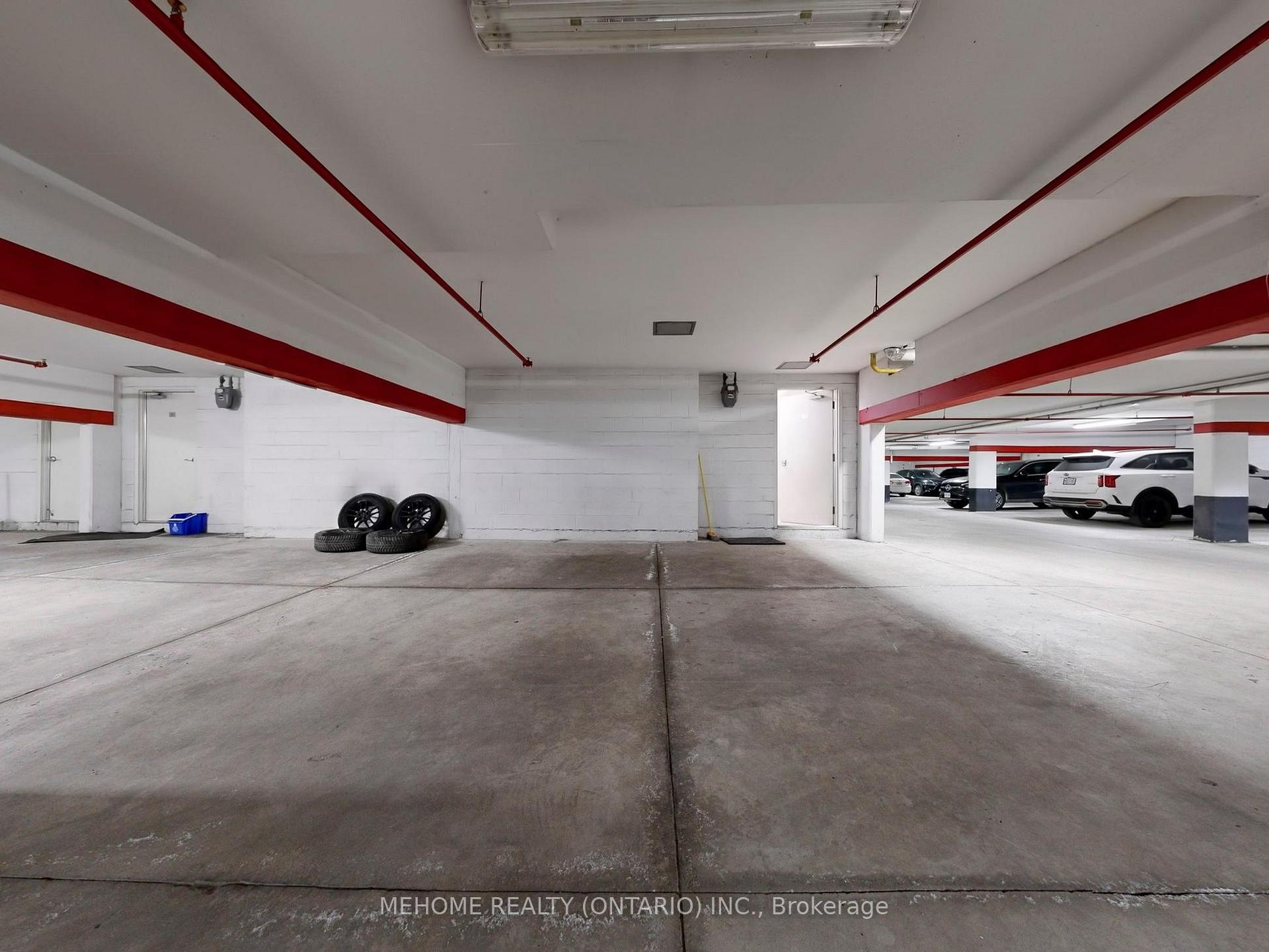 3 Bedrooms Condo at 7 Brighton, Vaughan For sale