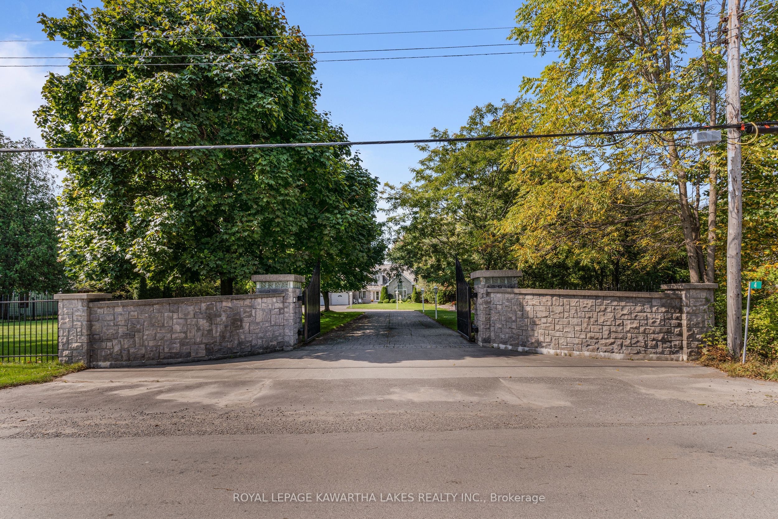4 Sturgeon Glen Road