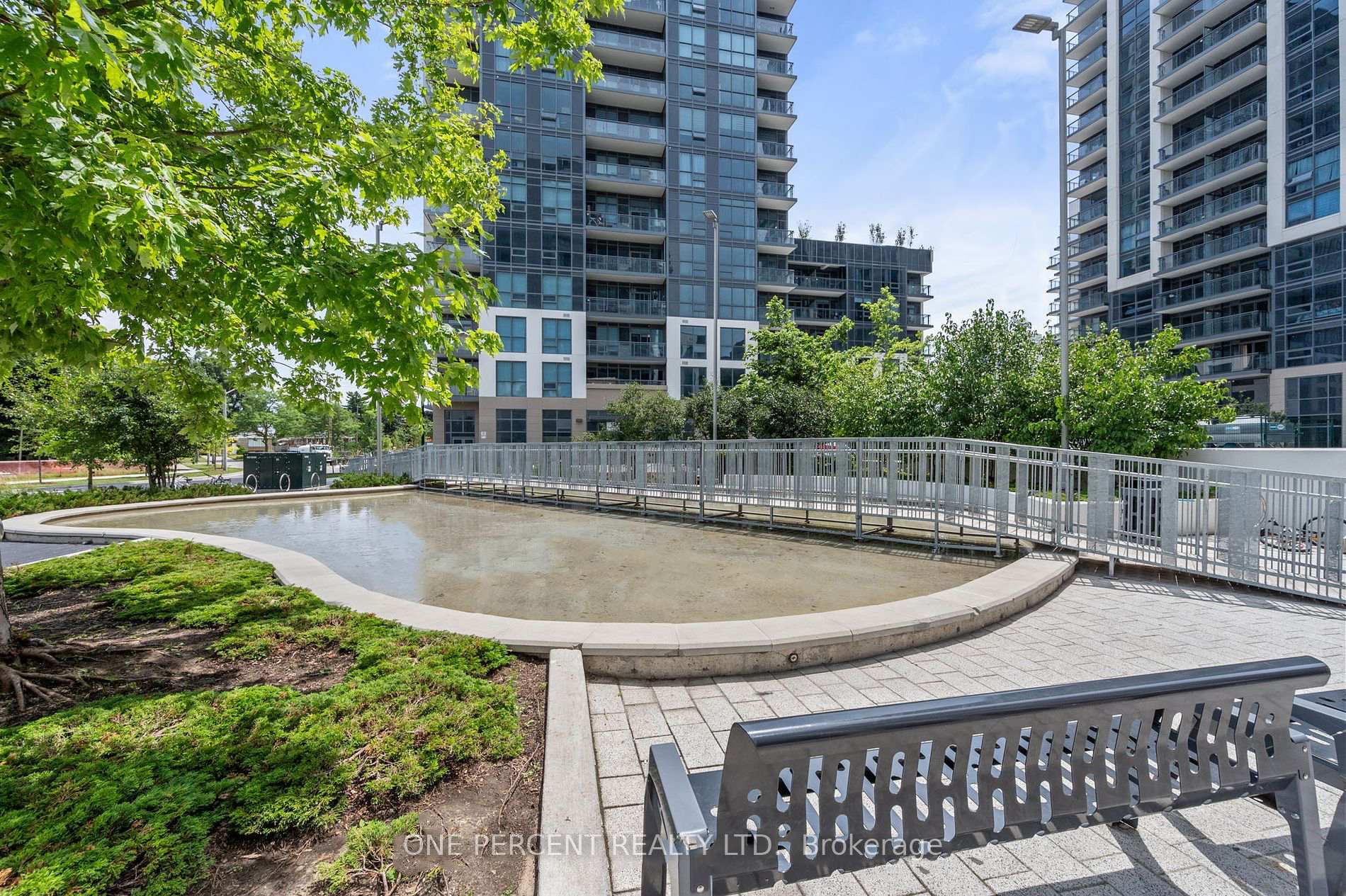 2 Bedrooms Condo at 20 Meadowglen, Toronto For sale