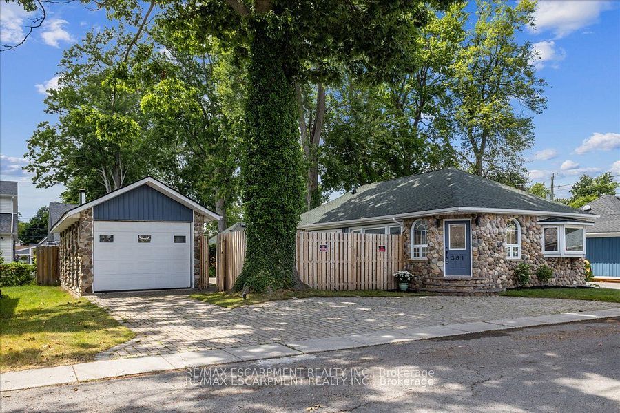 381 Maplewood