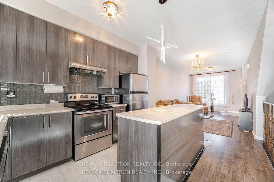 3 Bedrooms Condo at 4711 Kingston,  Toronto For sale