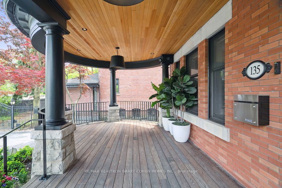 135 Crescent
