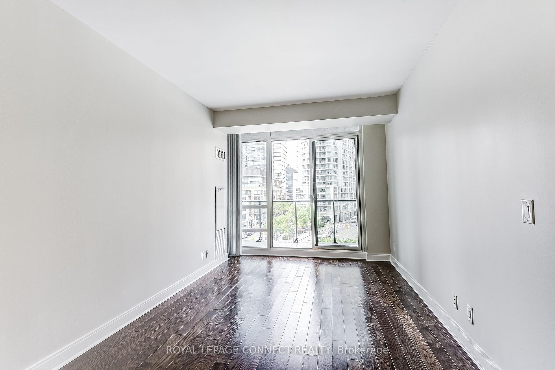 2 Bedrooms Condo at 825 Church, Toronto For sale