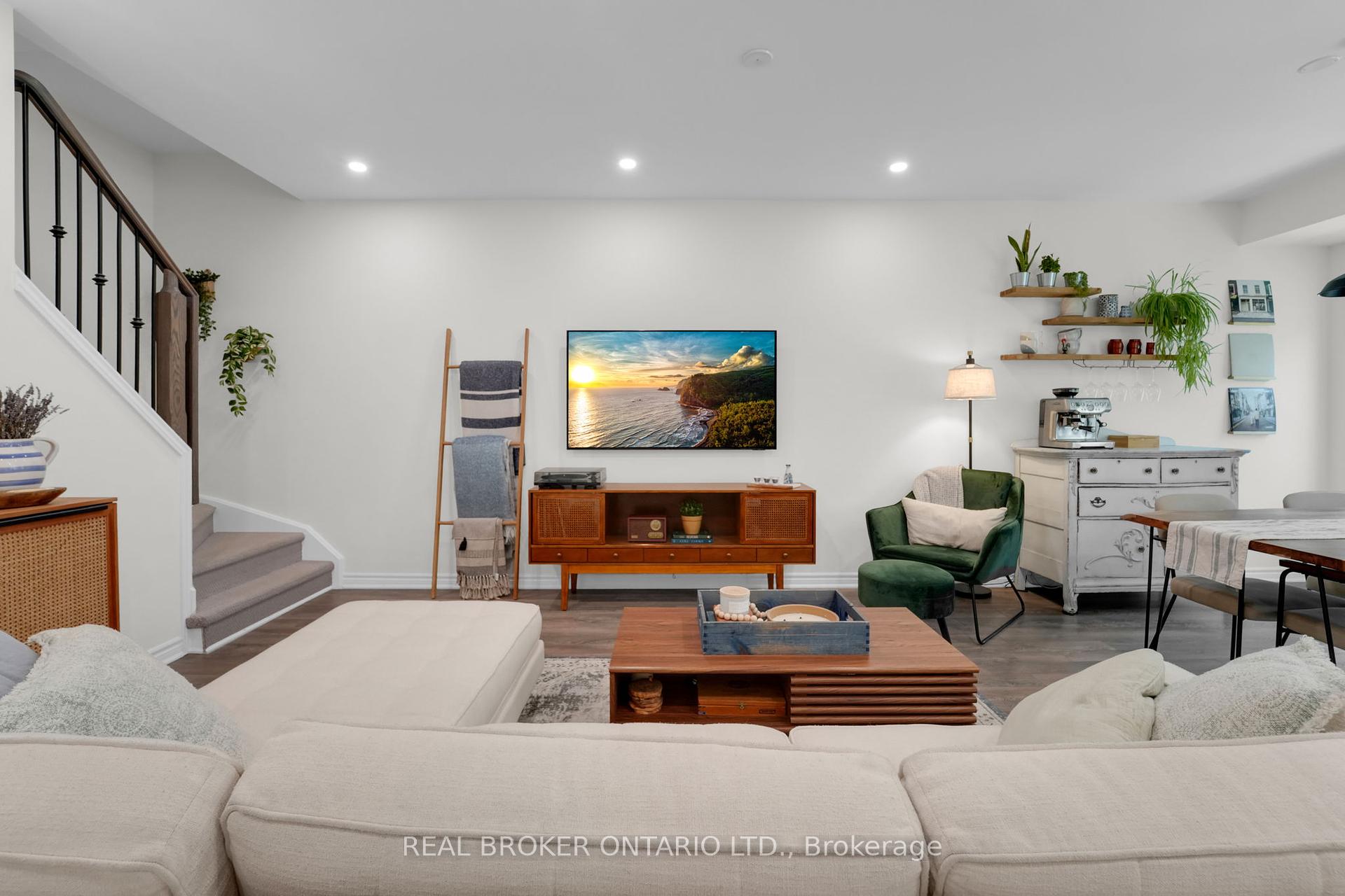 2 Bedrooms Condo at 100 Long Branch, Toronto For sale