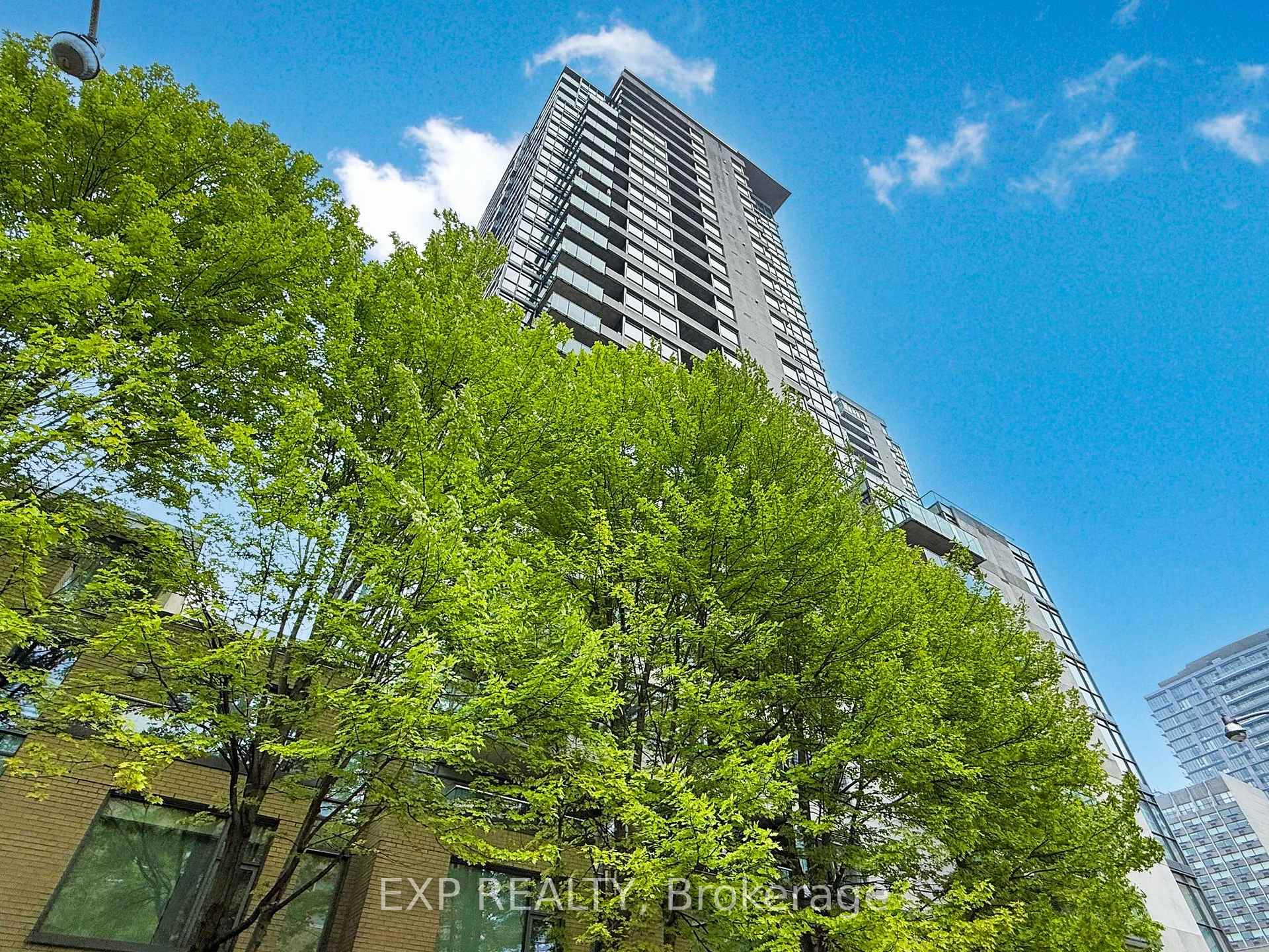 2 Bedrooms Condo at 285 Mutual, Toronto For sale