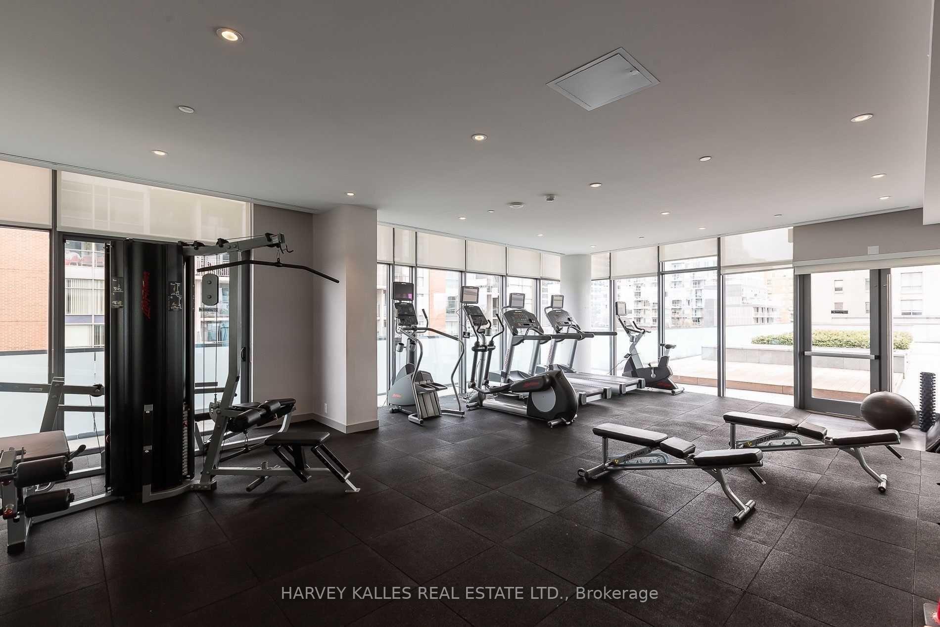 2 Bedrooms Condo at 1815 Yonge, Toronto For sale