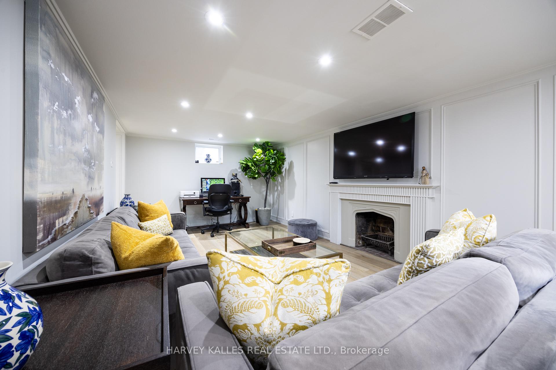 84 Kimbark Boulevard