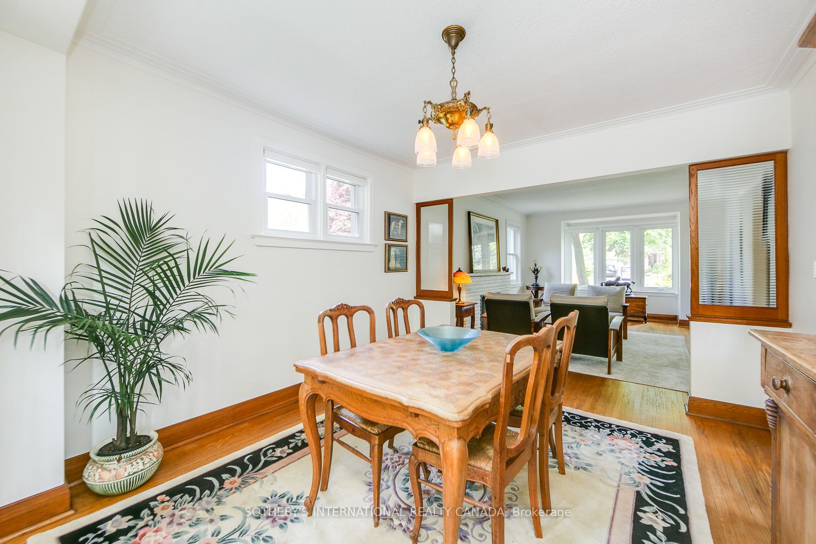5 Springbank Avenue