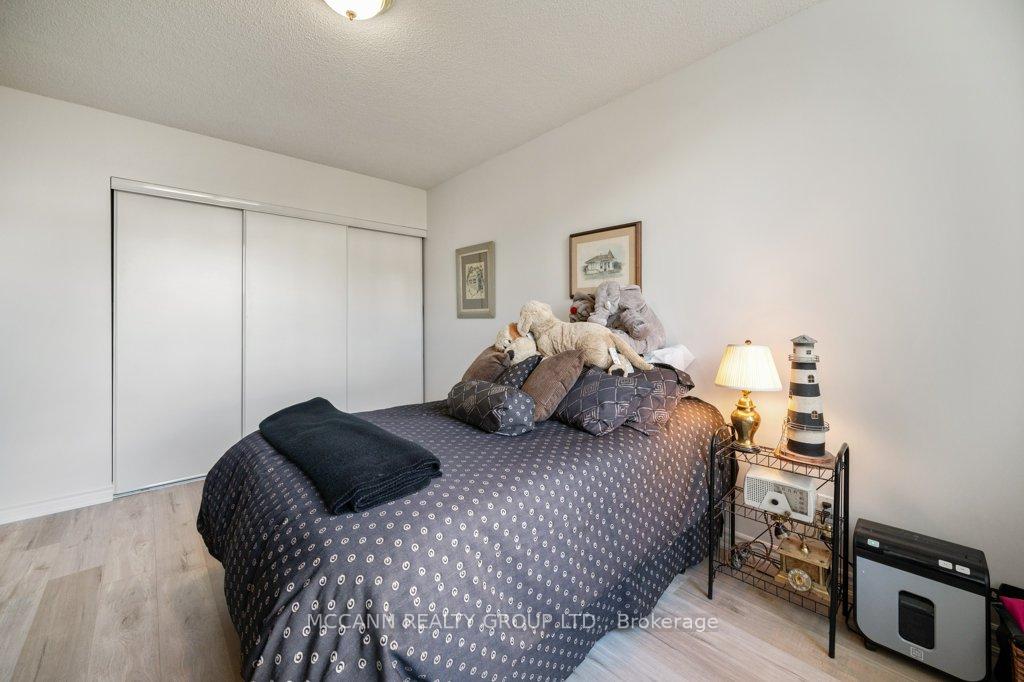 2 Bedrooms Condo at 18 William Carson, Toronto For sale