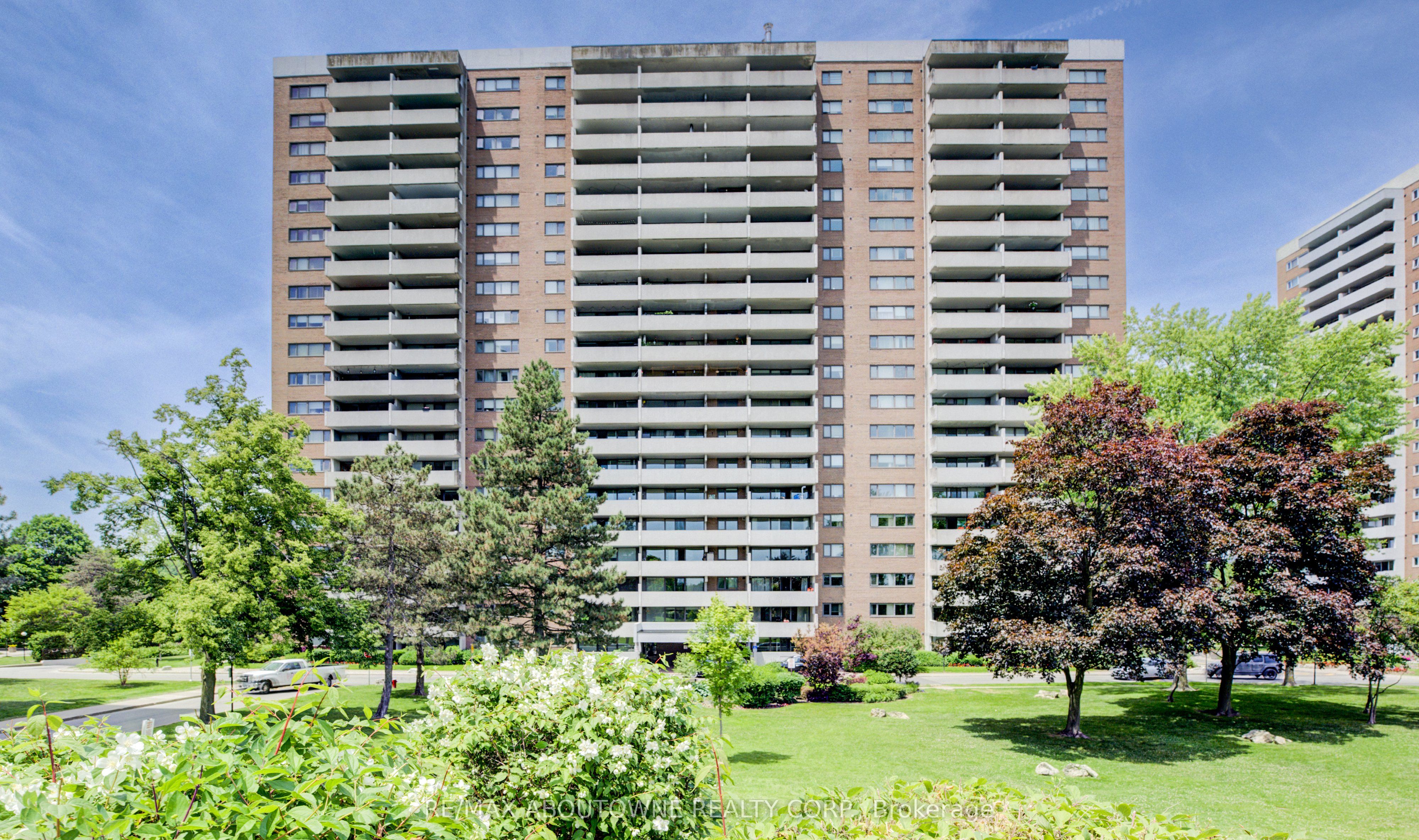 260 Scarlett Road, #1006