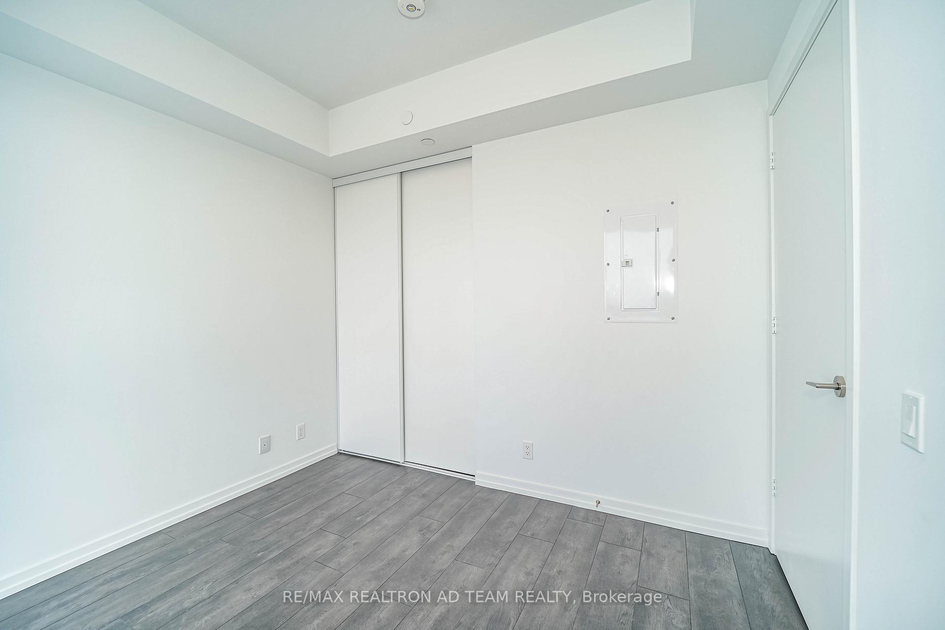 1 Bedroom Condo at 1000 Portage, Vaughan For sale