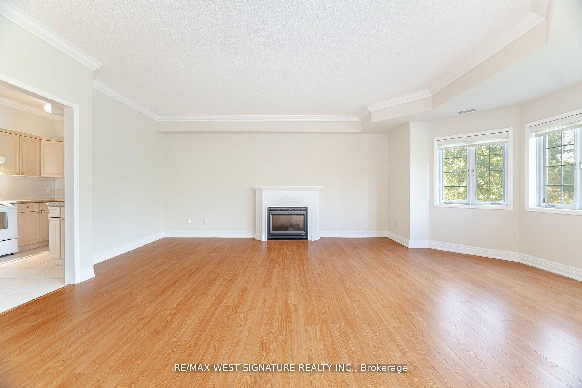 2 Bedrooms Condo at 75 Treelawn,  Vaughan For sale
