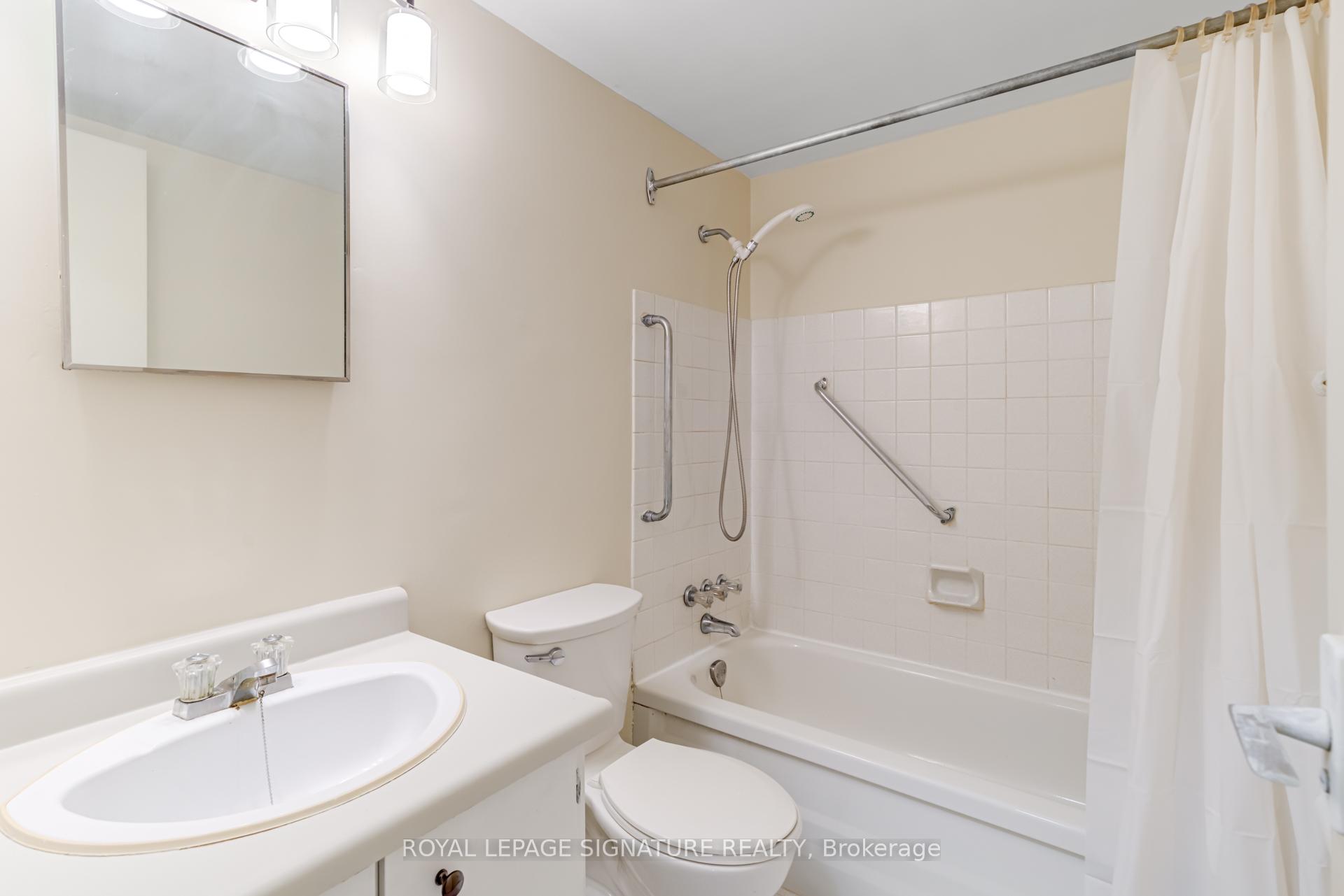 Condo at 40 Homewood, Toronto For sale