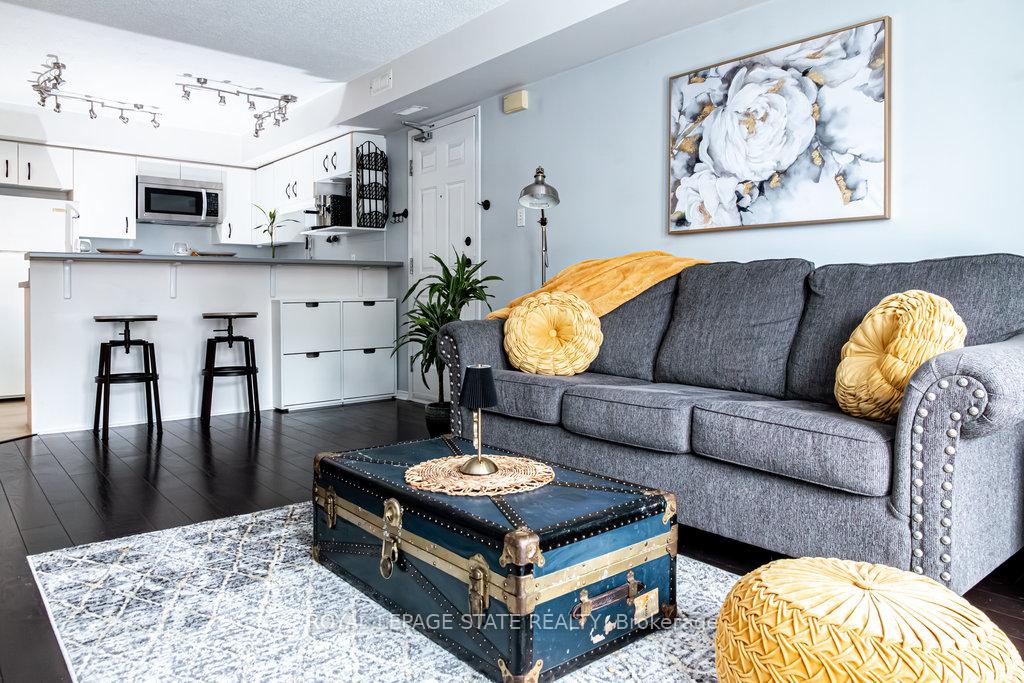 1 Bedroom Condo at 2010 Cleaver, Burlington For sale