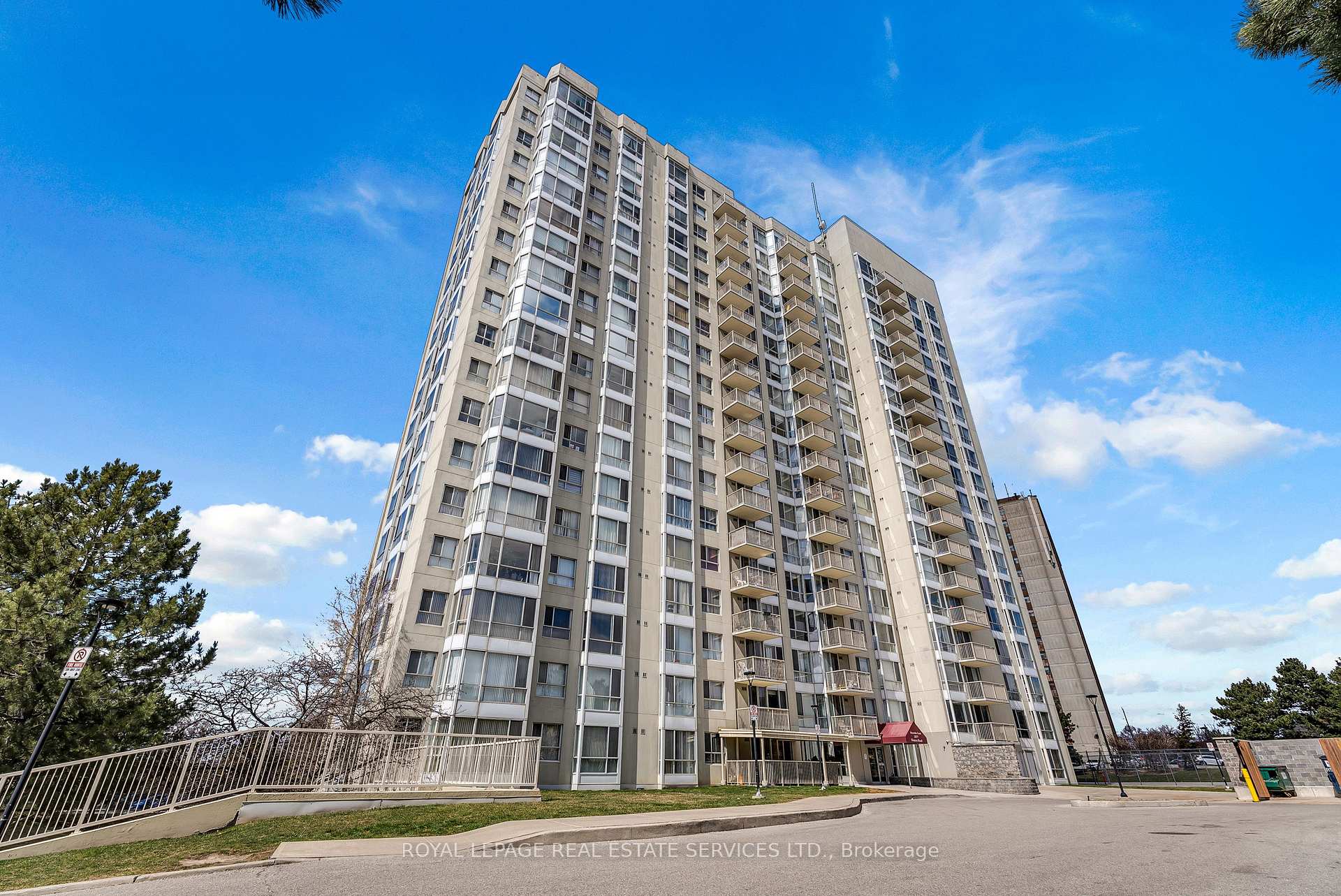 1 Bedroom Condo at 3077 Weston,  Toronto For sale