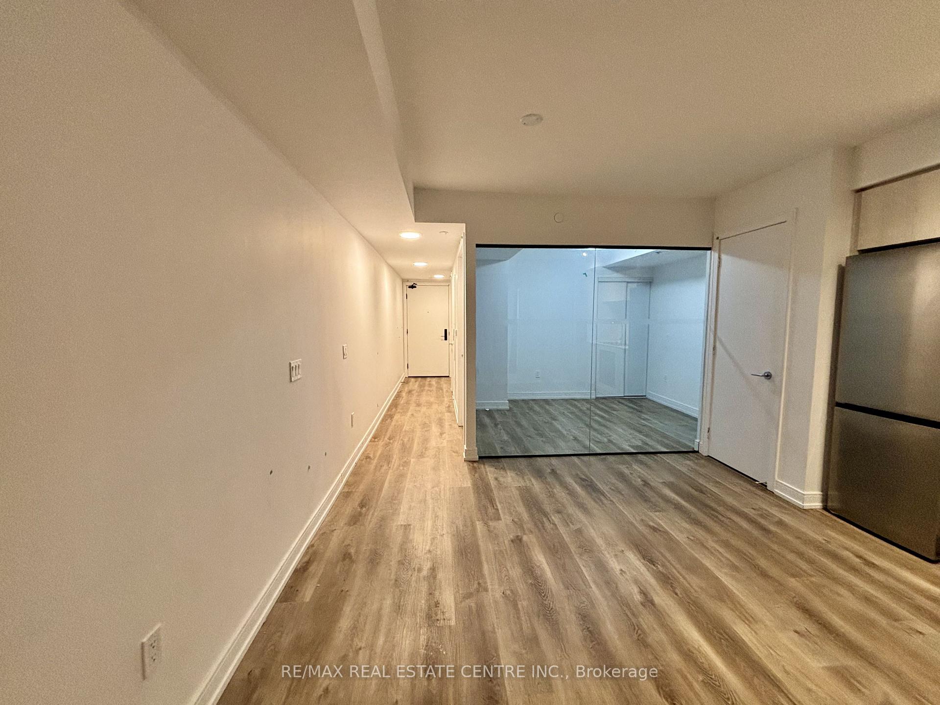 1 Bedroom Condo at 1 Jarvis, Hamilton For sale