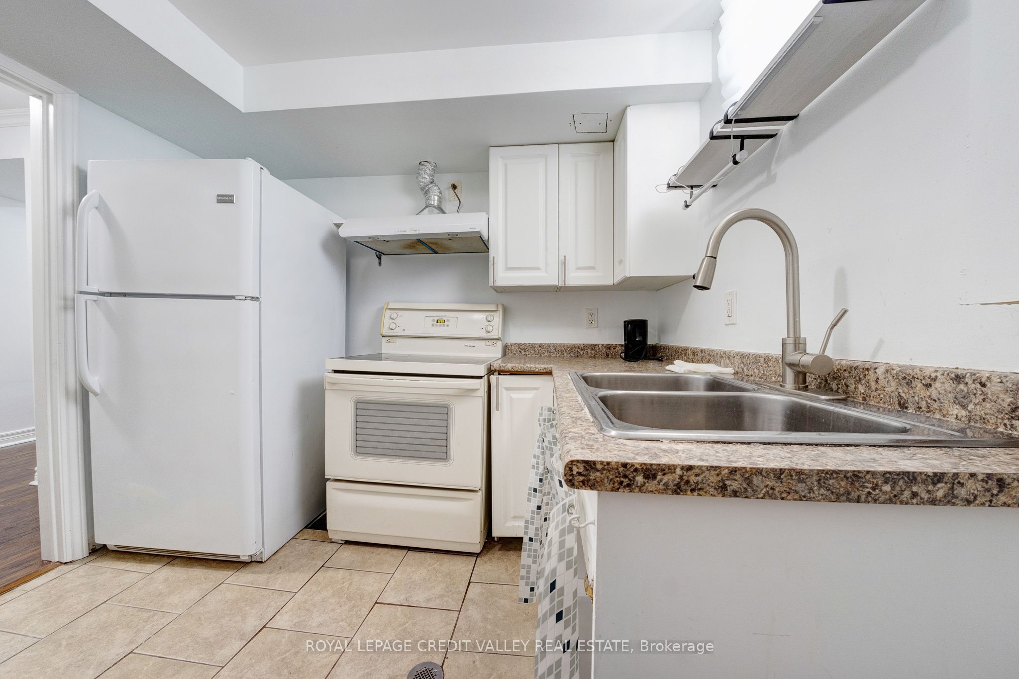 3212 Valmarie Avenue, #Basement