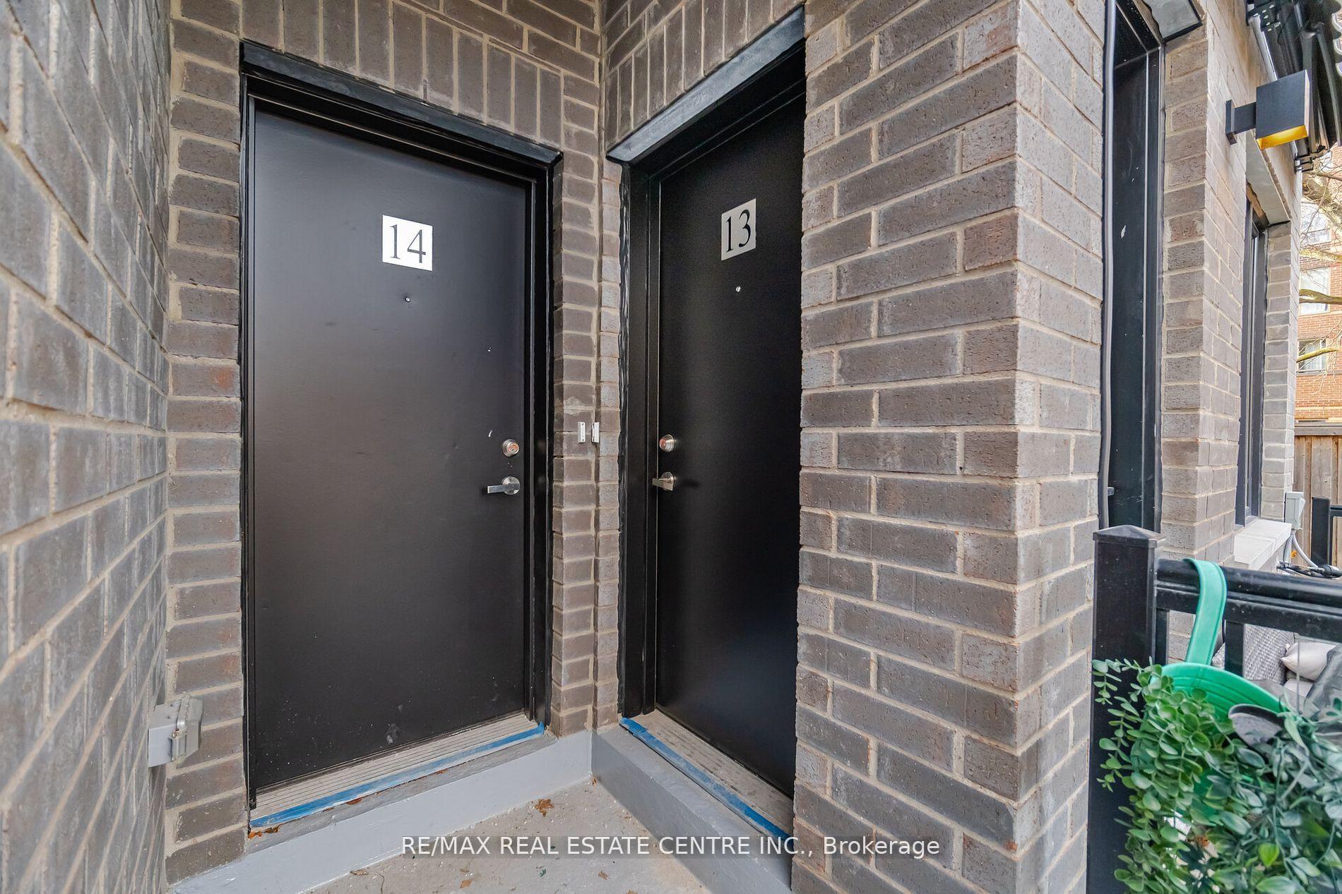2 Bedrooms Condo at 3562 Colonial,  Mississauga For sale