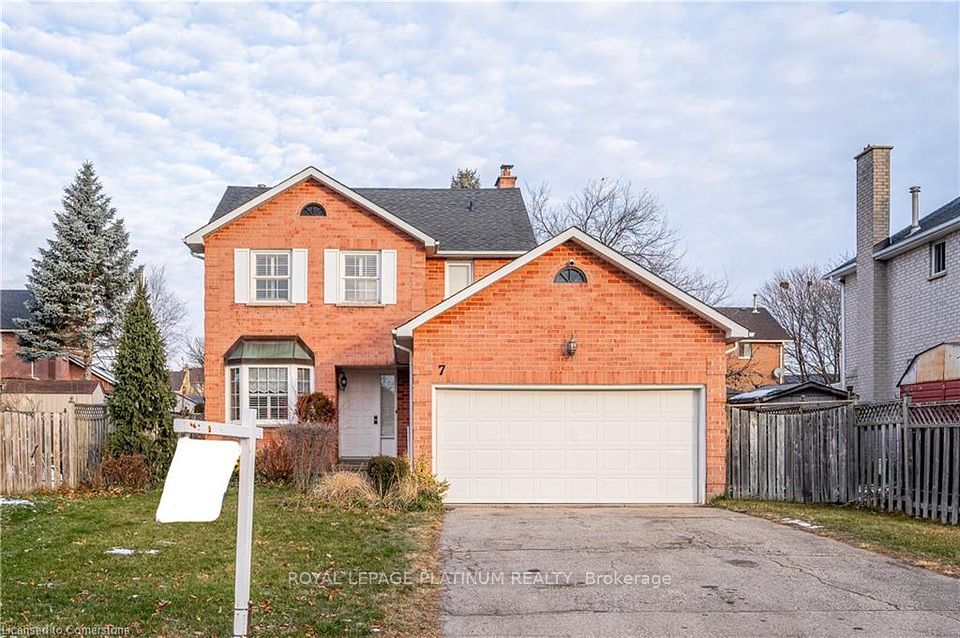 7 Sinclair Court, Cambridge, ON N1T 1K2