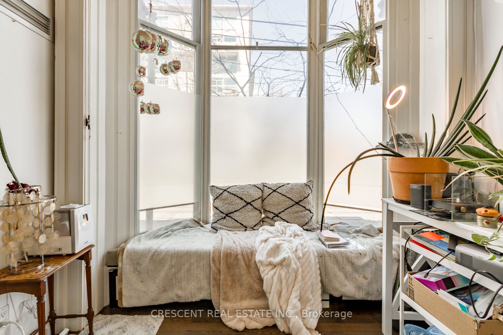 915 King Street W, #208